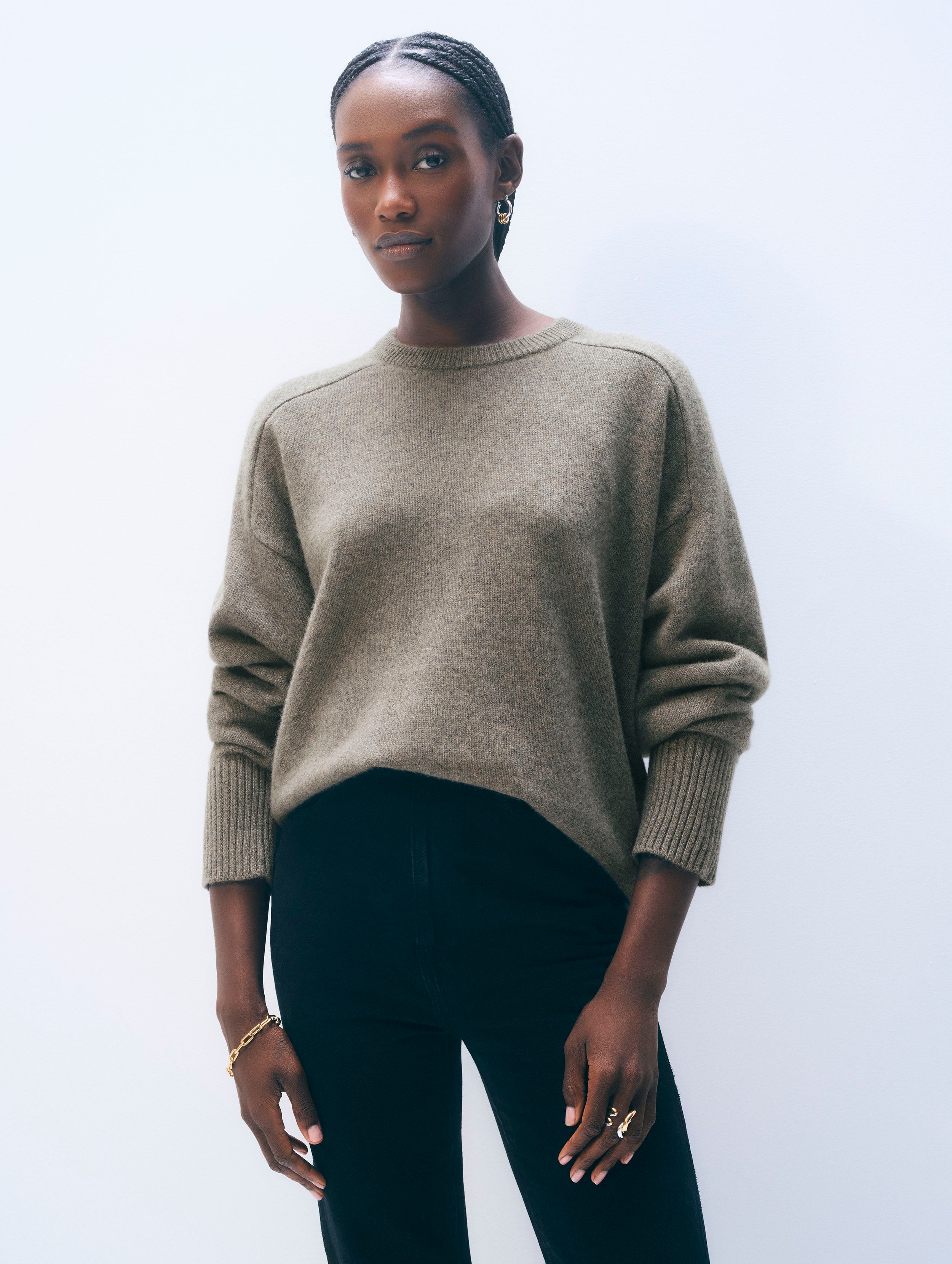 Cashmere Saddle Sleeve Crewneck | Ashen Brown