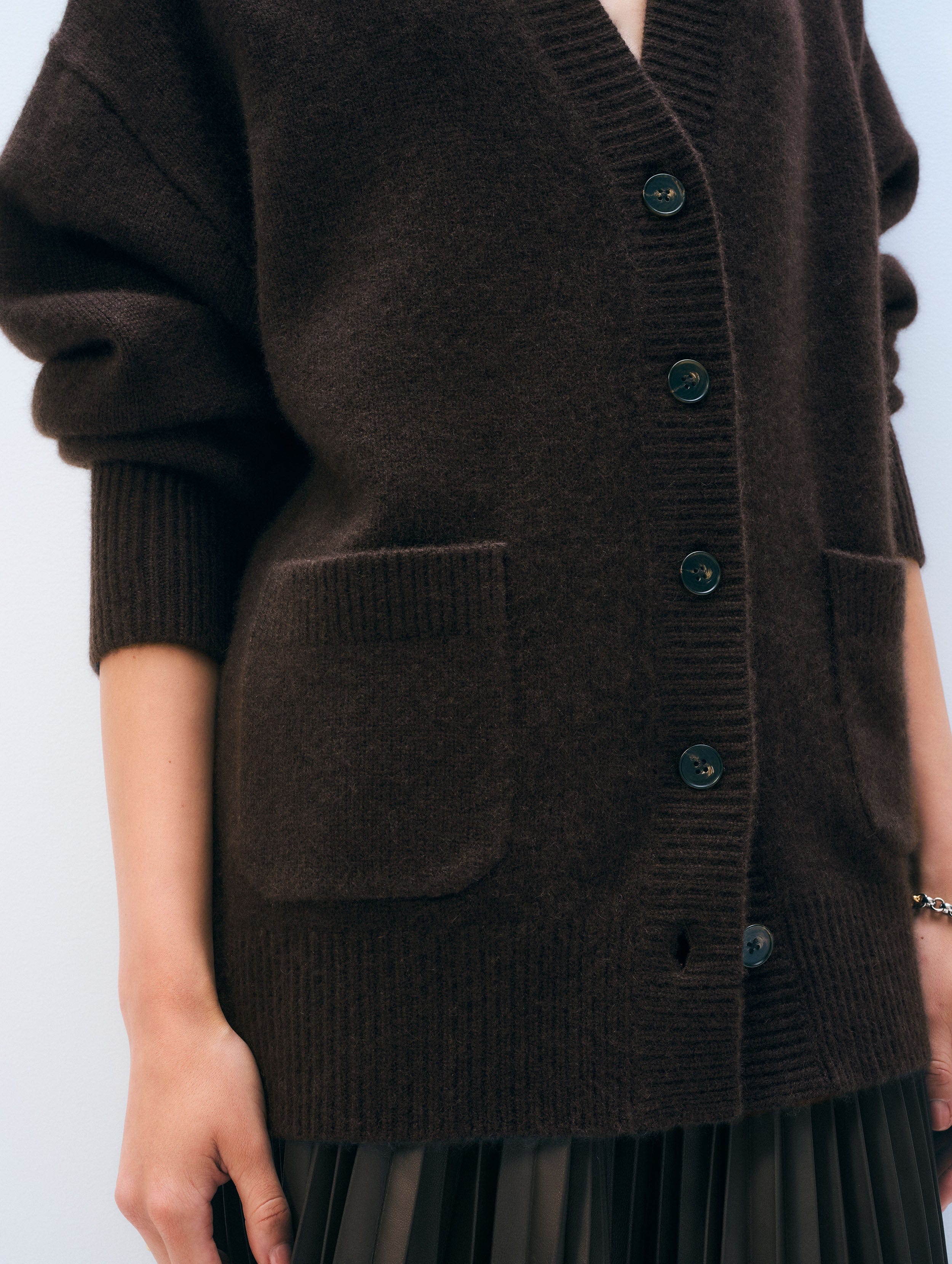 Cashmere Luxe Pocket Cardigan | Dark Umber