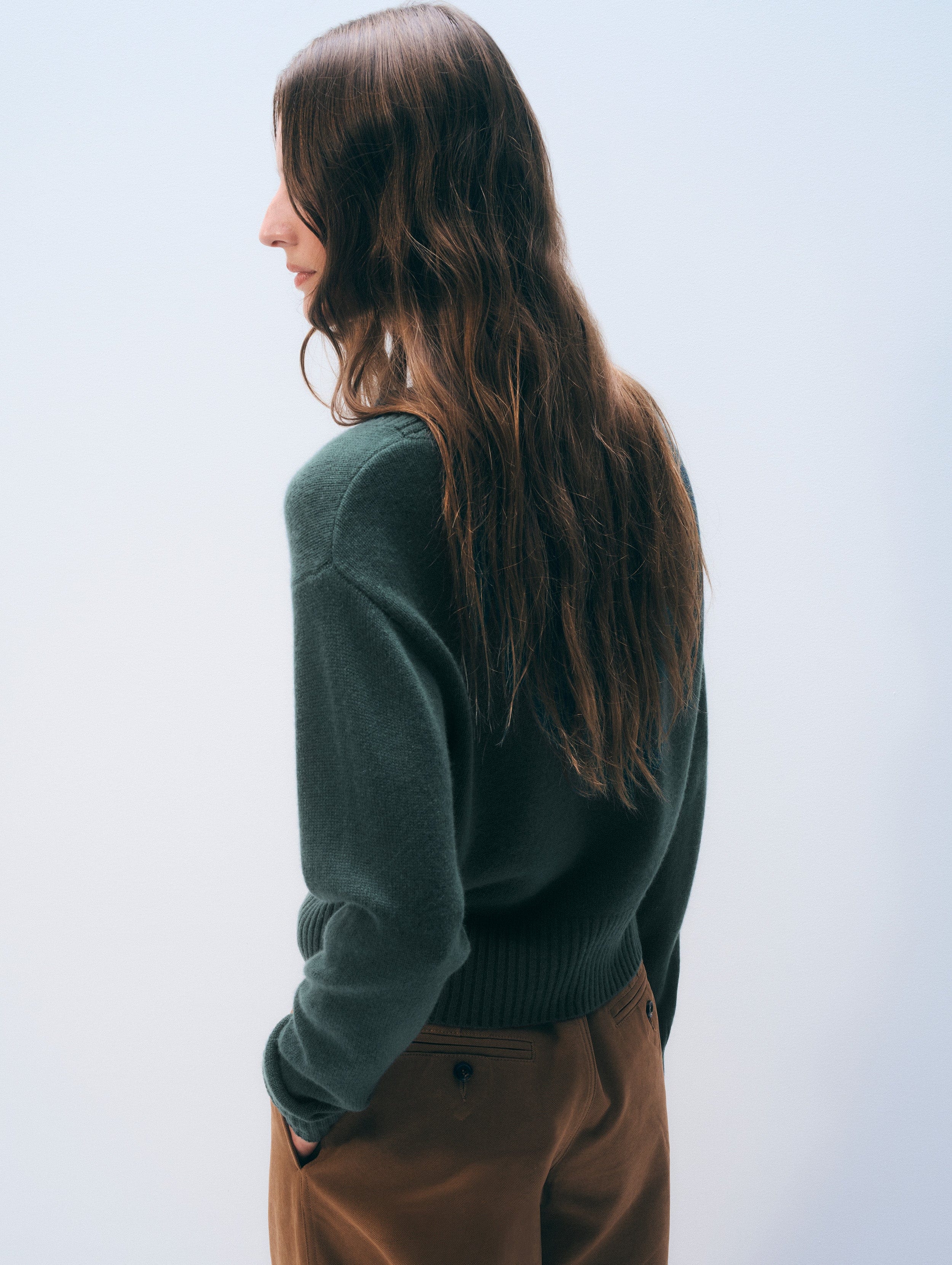 Cashmere Wide Rib Trim V Neck