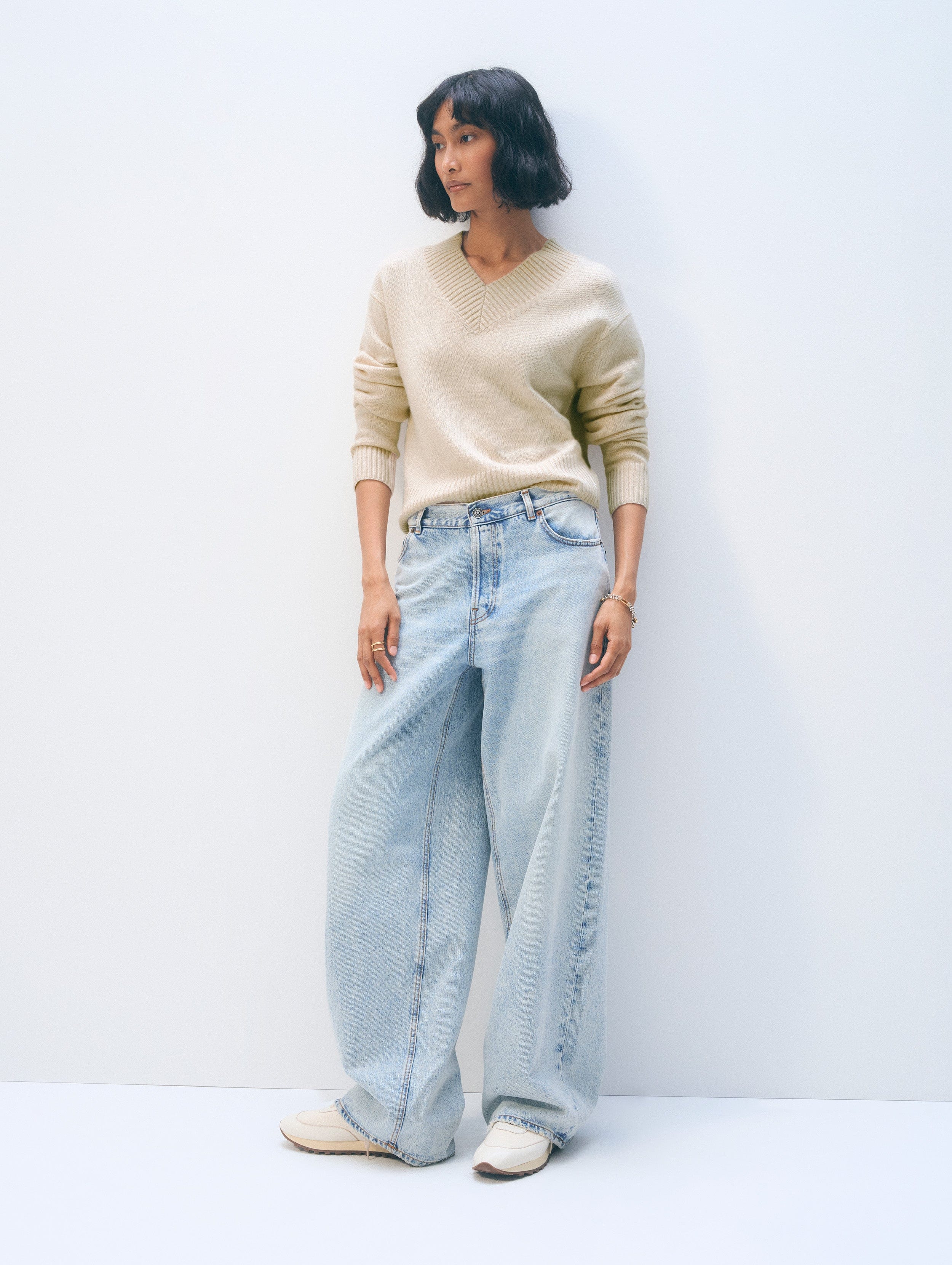 Cashmere Wide Rib Trim V Neck