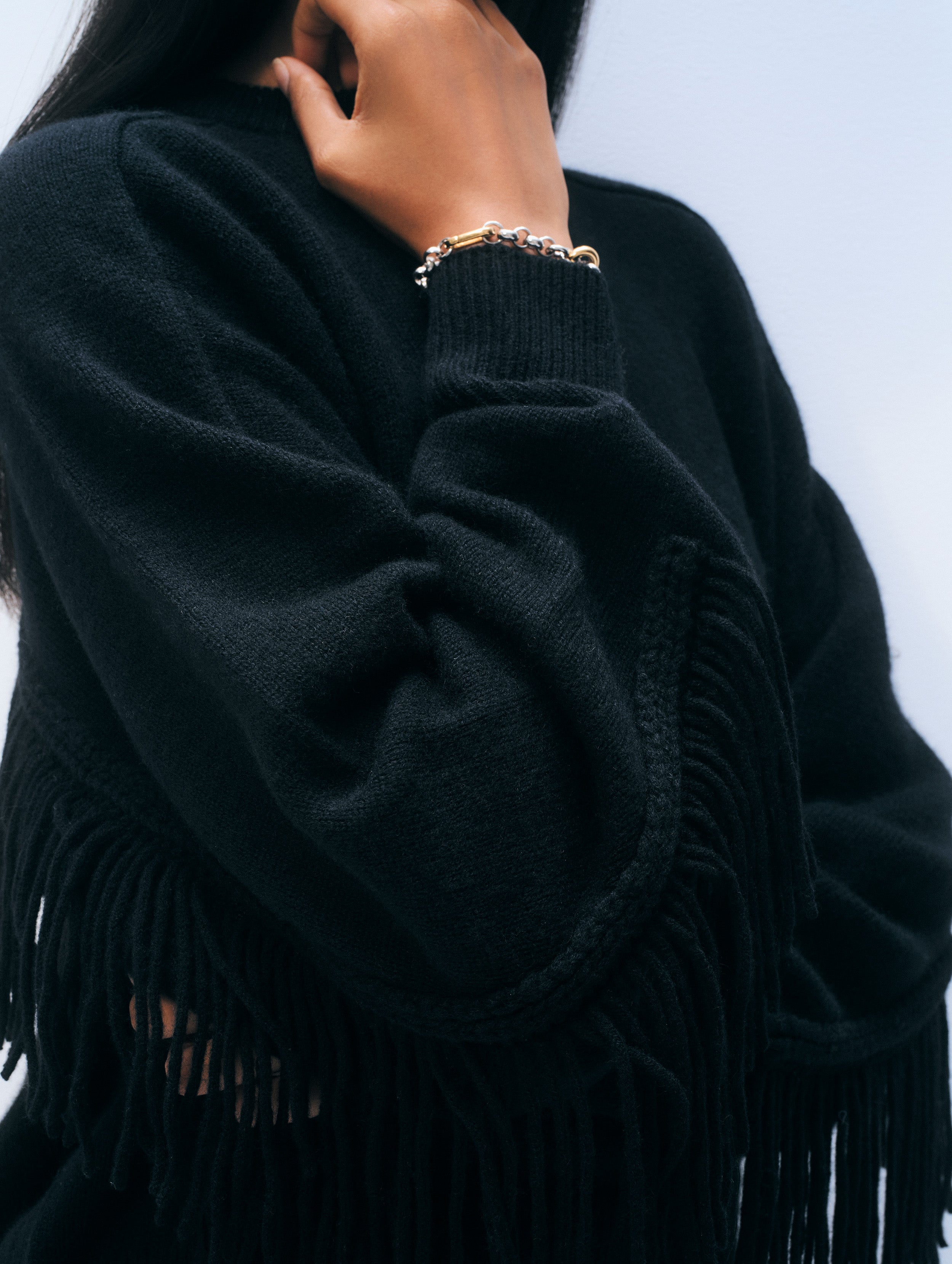 Cashmere Blend Luxe Fringe Crewneck | Black