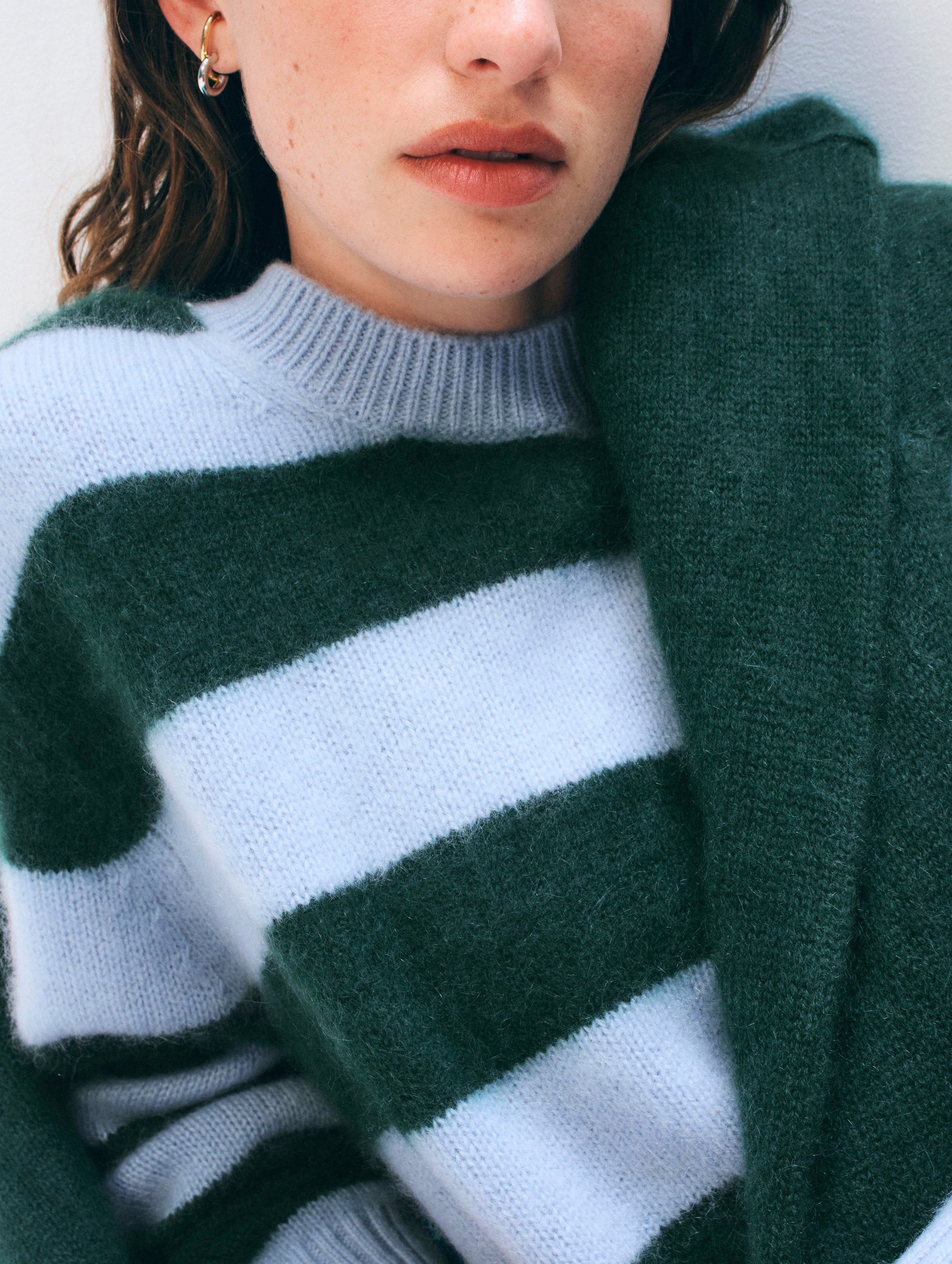 Brushed Cashmere Striped Crewneck | Blue/Tealwood