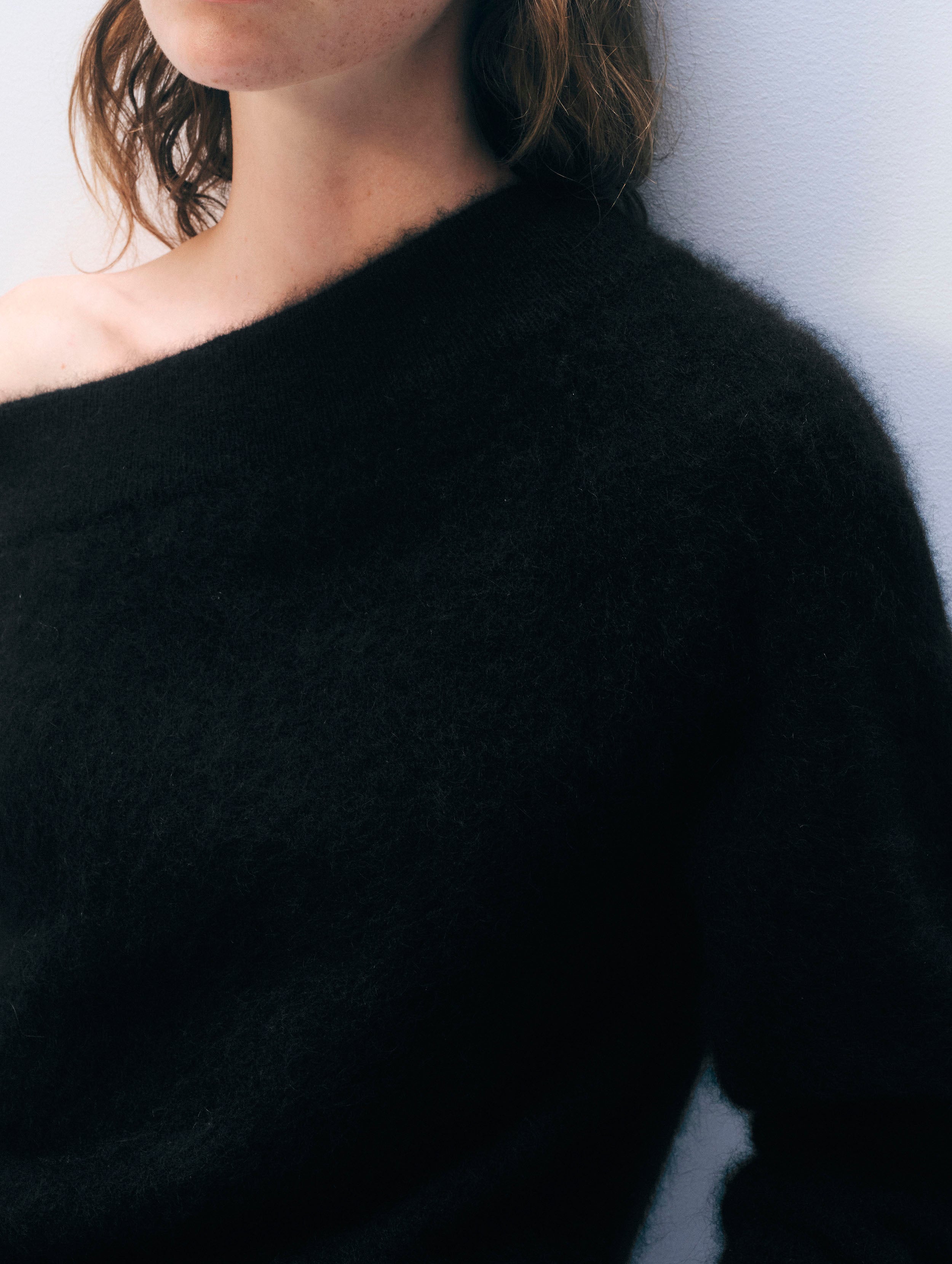 Brushed Cashmere Off Shoulder Crewneck | Black