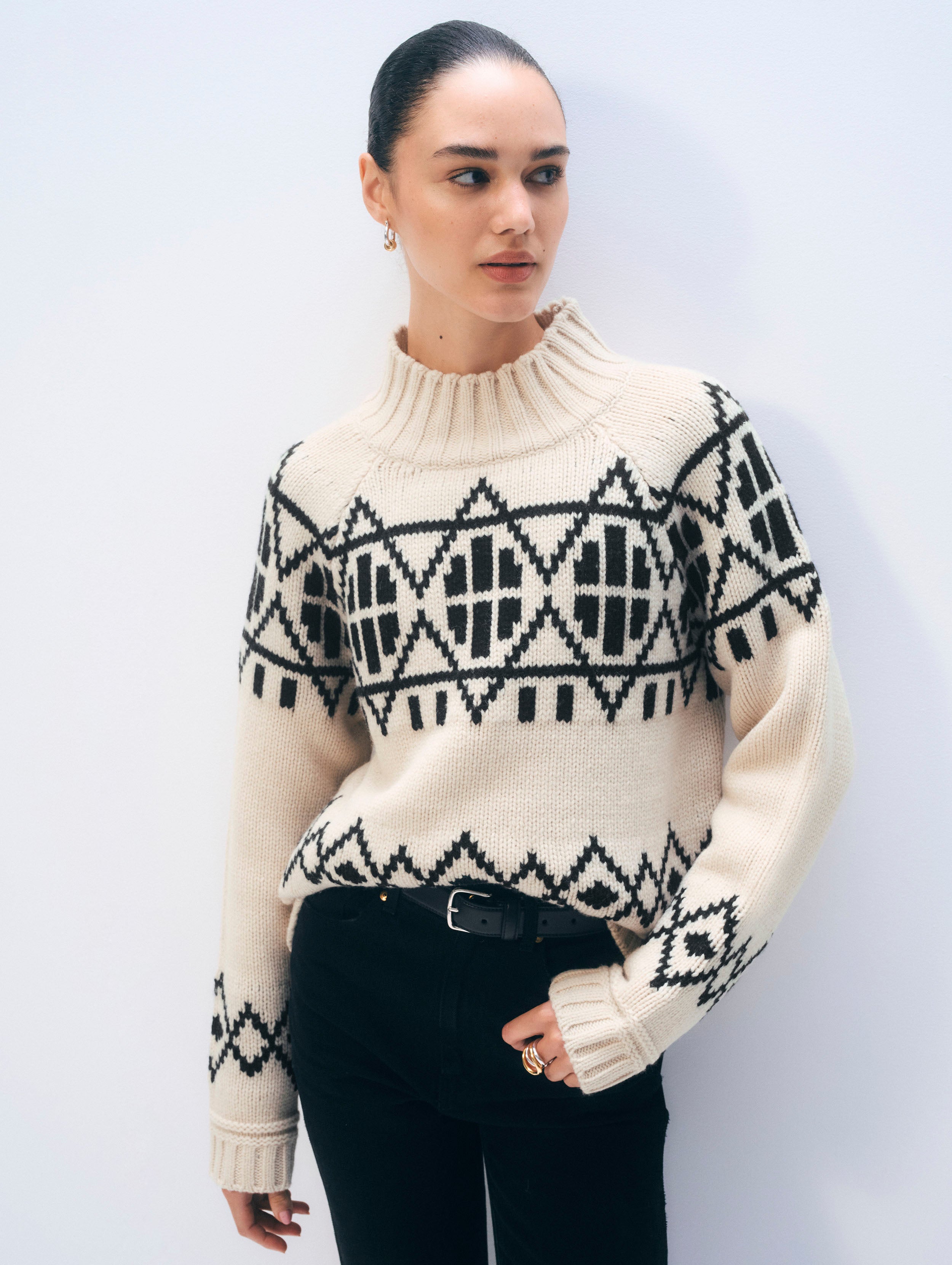 black&white ストラップニット Merino Fair Isle Standneck | Ivory Combo