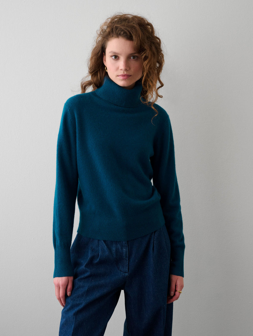 Essential Cashmere Turtleneck