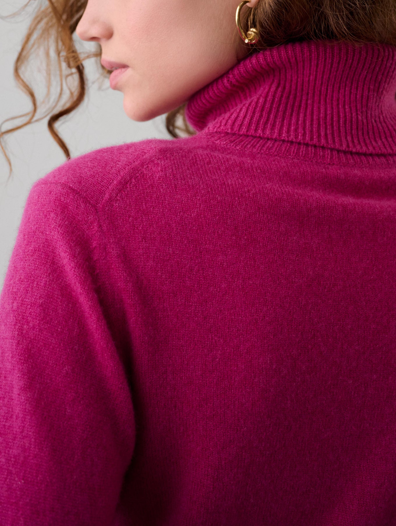 Essential Cashmere Turtleneck