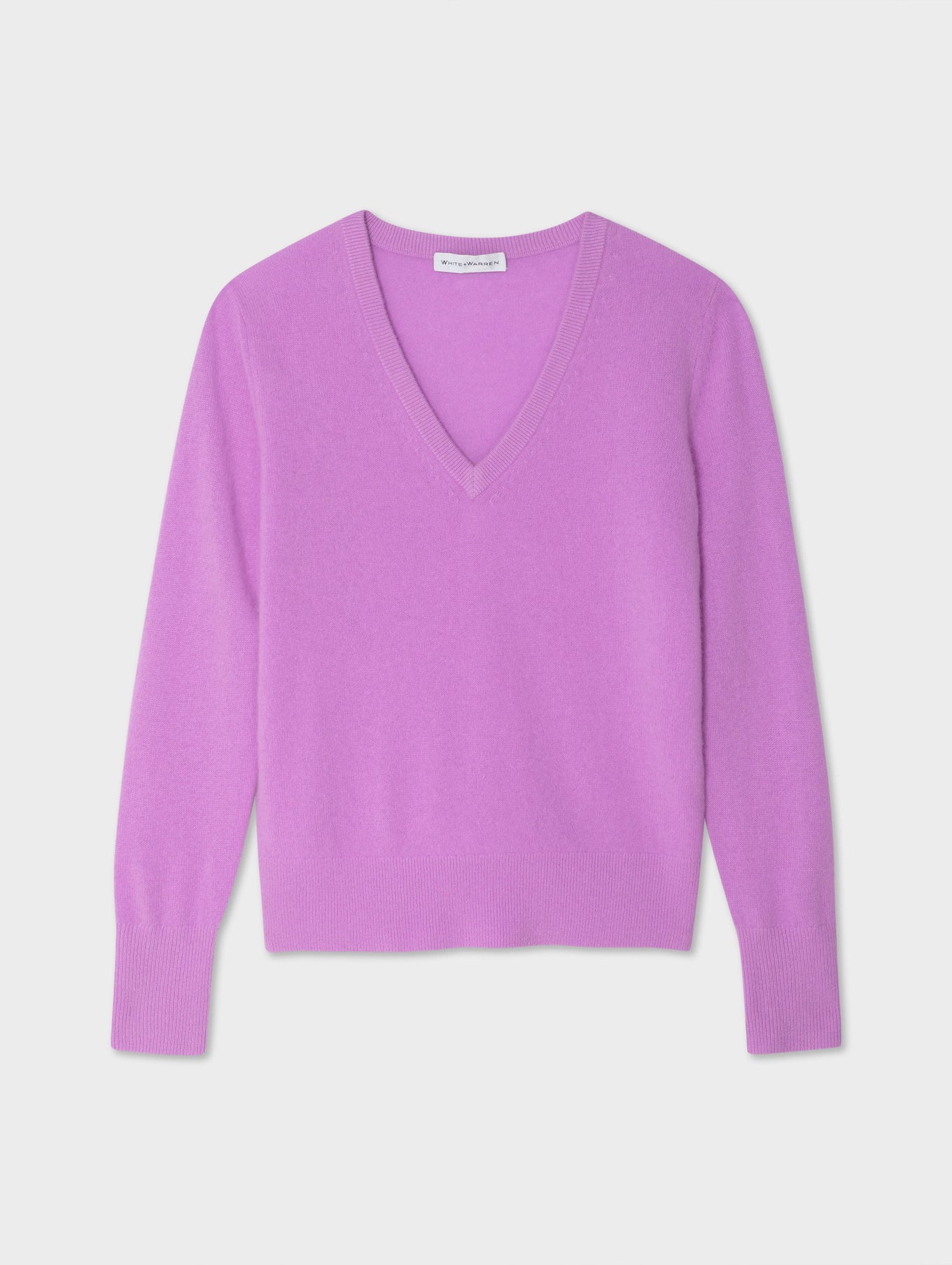 Essential Cashmere V Neck