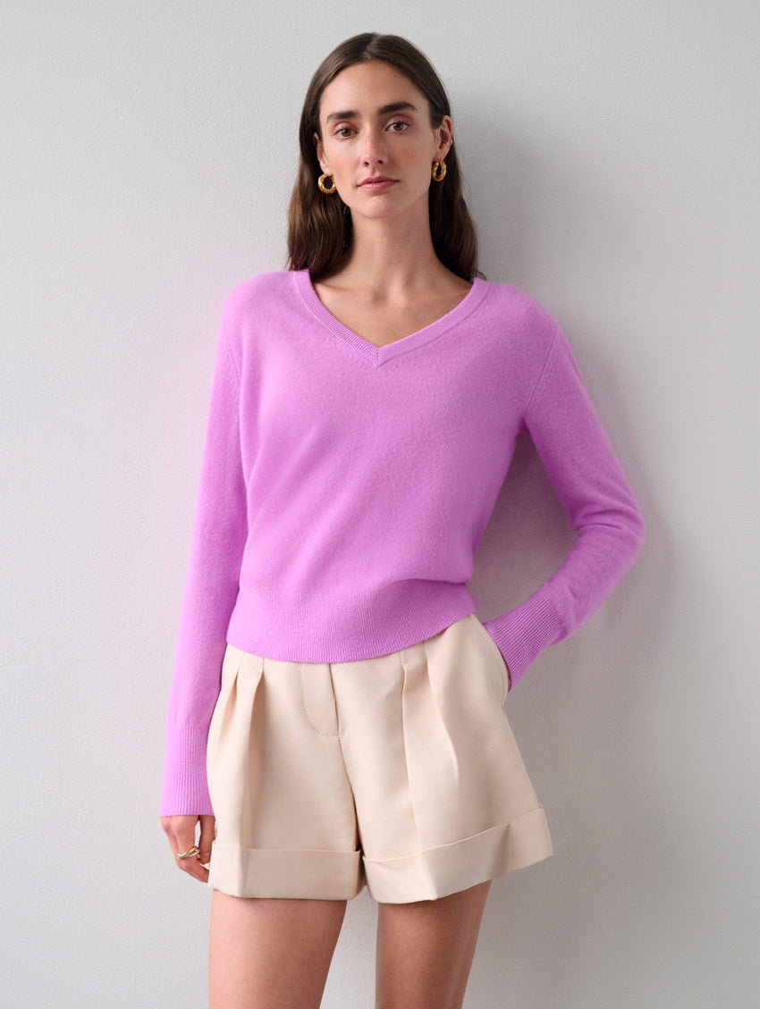 Essential Cashmere V Neck