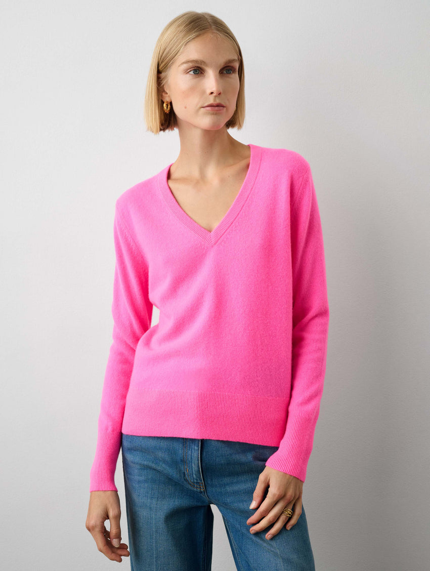 Essential Cashmere V Neck