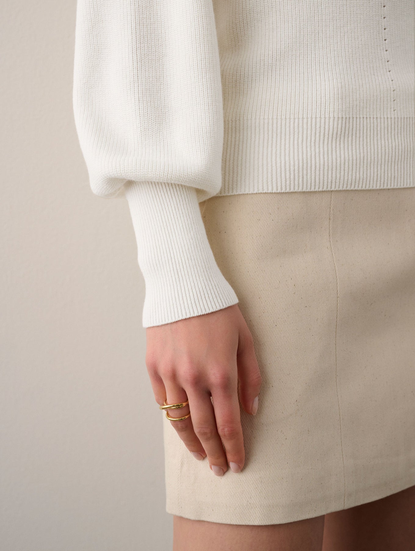 Cotton Silk Blouson Sleeve V Neck