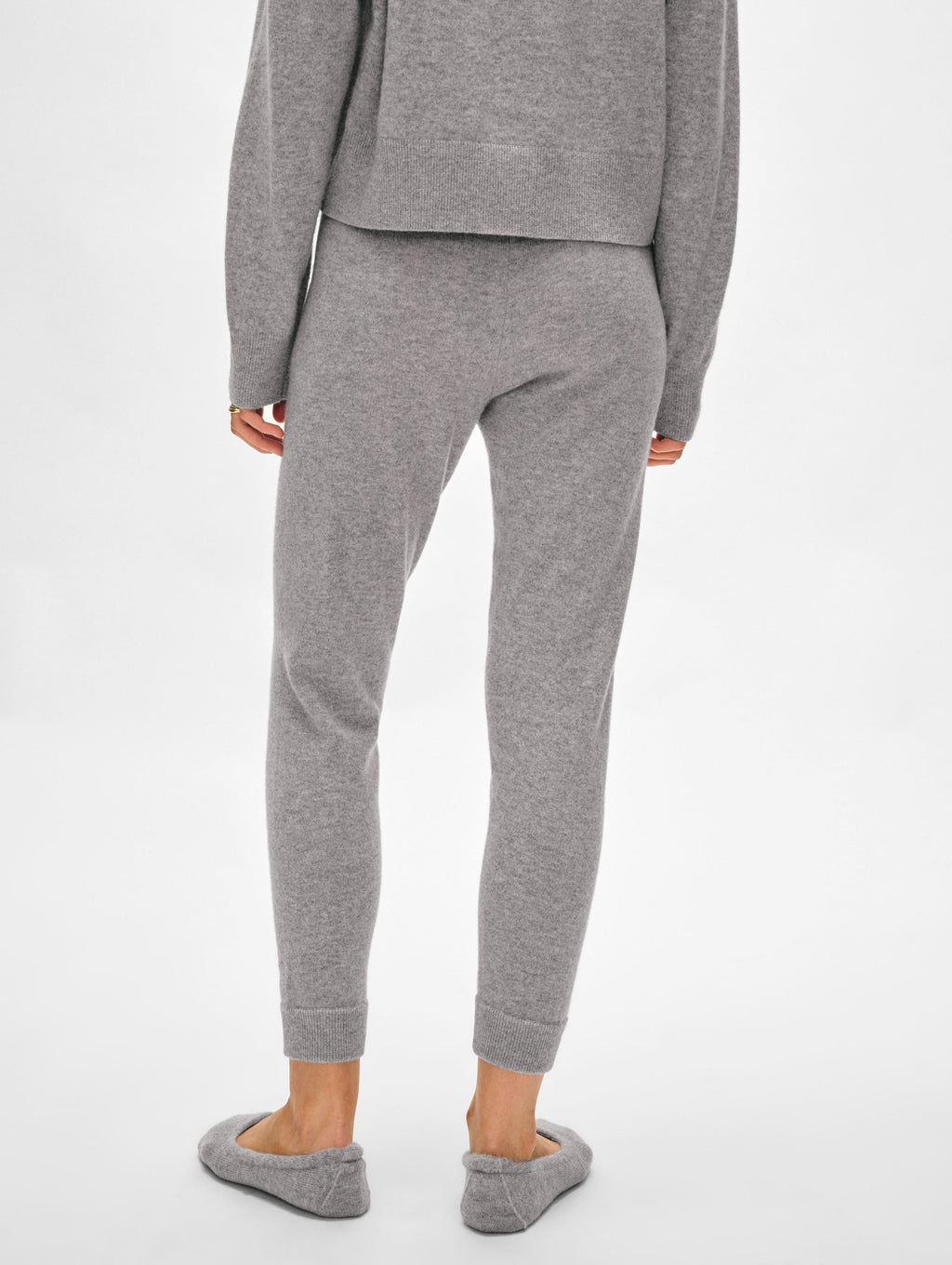 H&m cashmere joggers deals