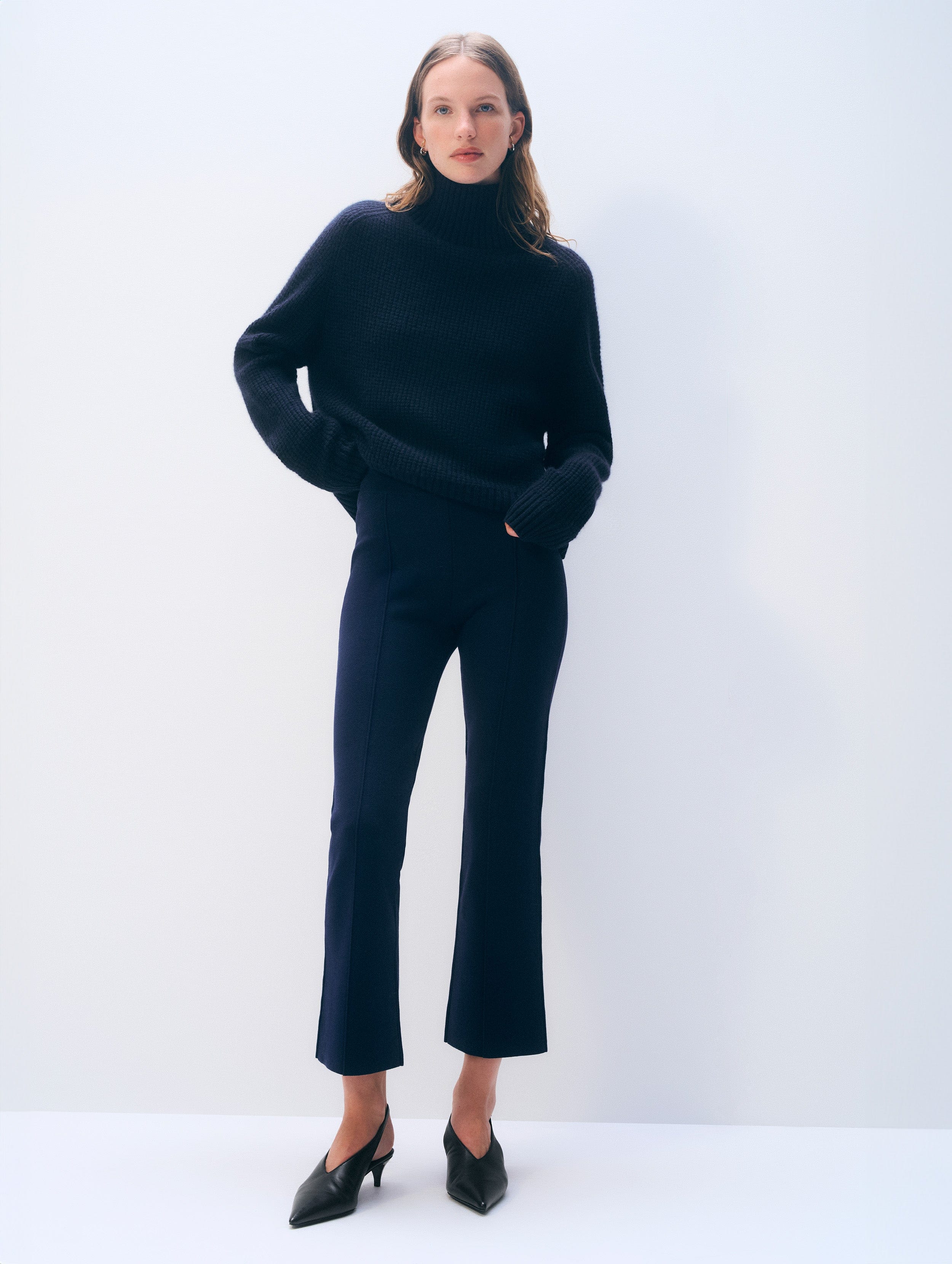 Superfine Organic Cotton Kick Flare Pant | Navy