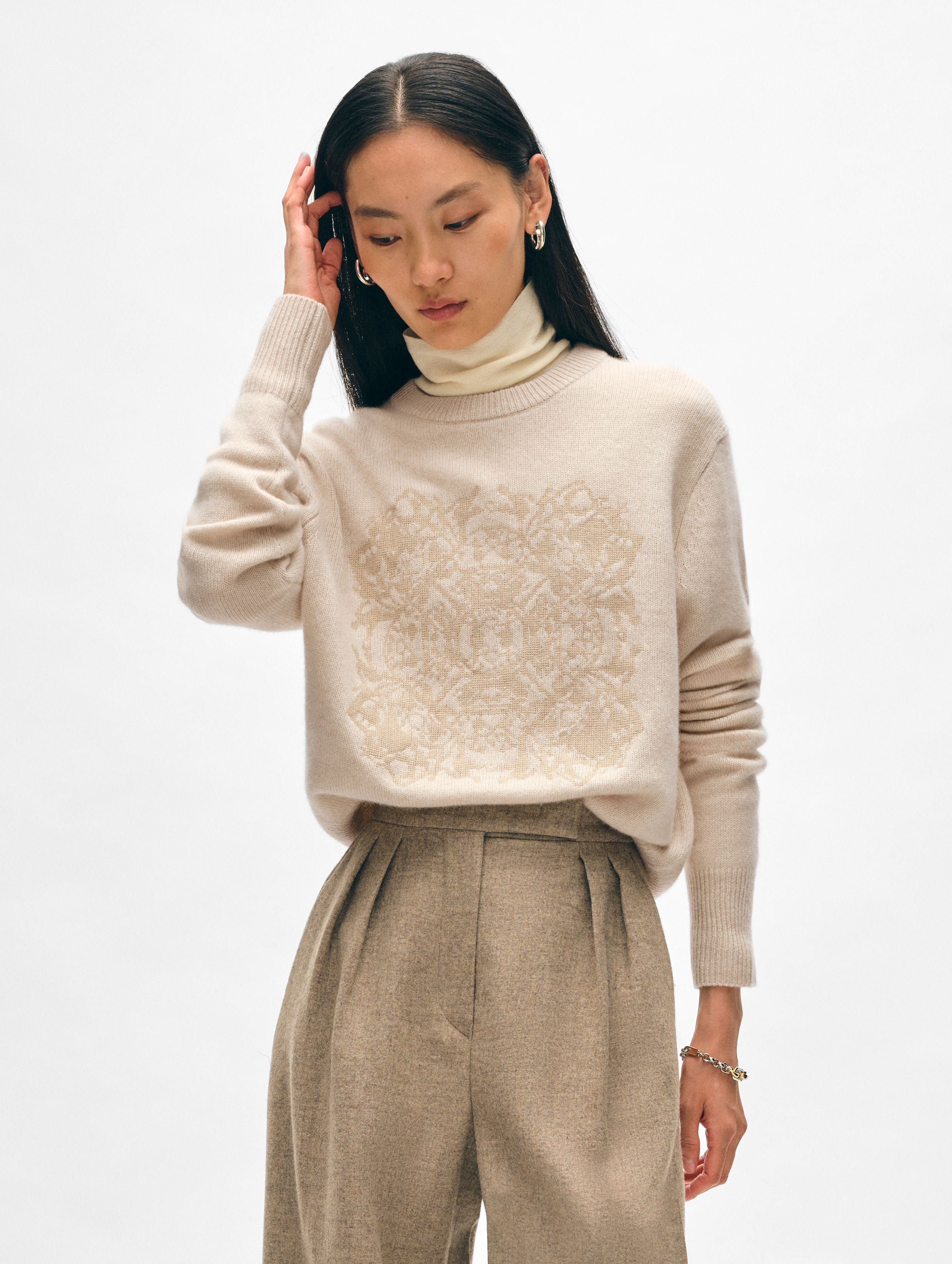 Cashmere Fairytale Embroidered Crewneck – White + Warren