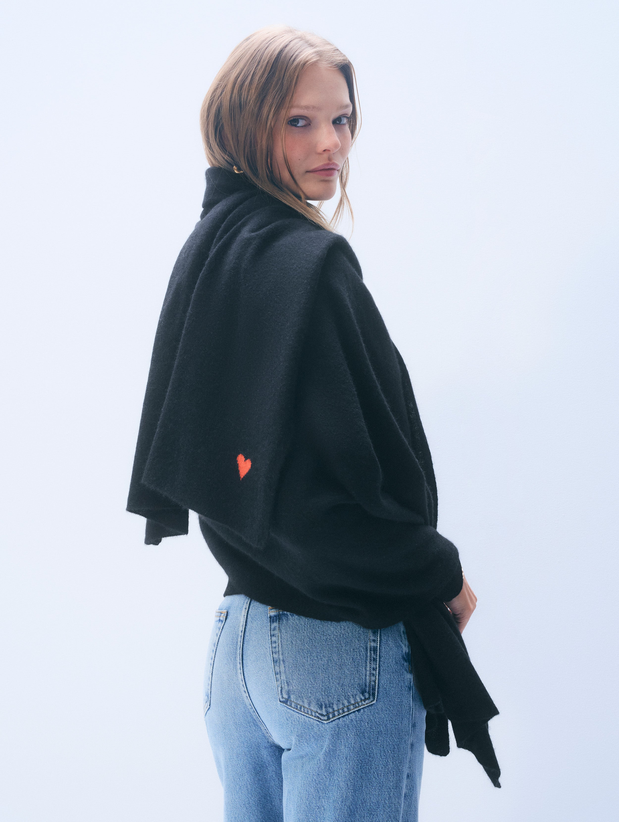 Cashmere Heart Travel Wrap | Black/Poppy Red