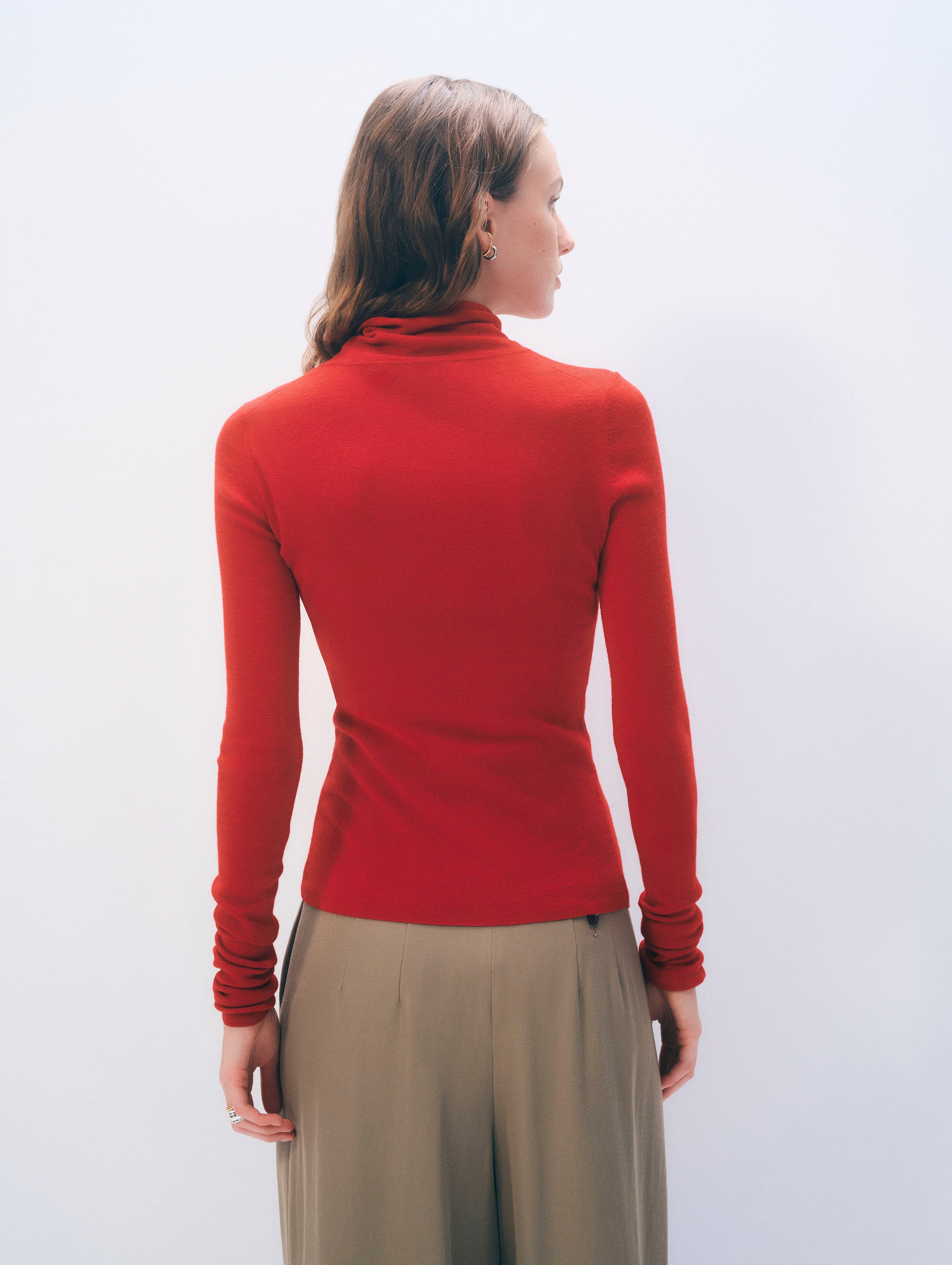 deres back linen turtle neck sweater赤 Project Cece | Turtleneck Sweater Dark Red