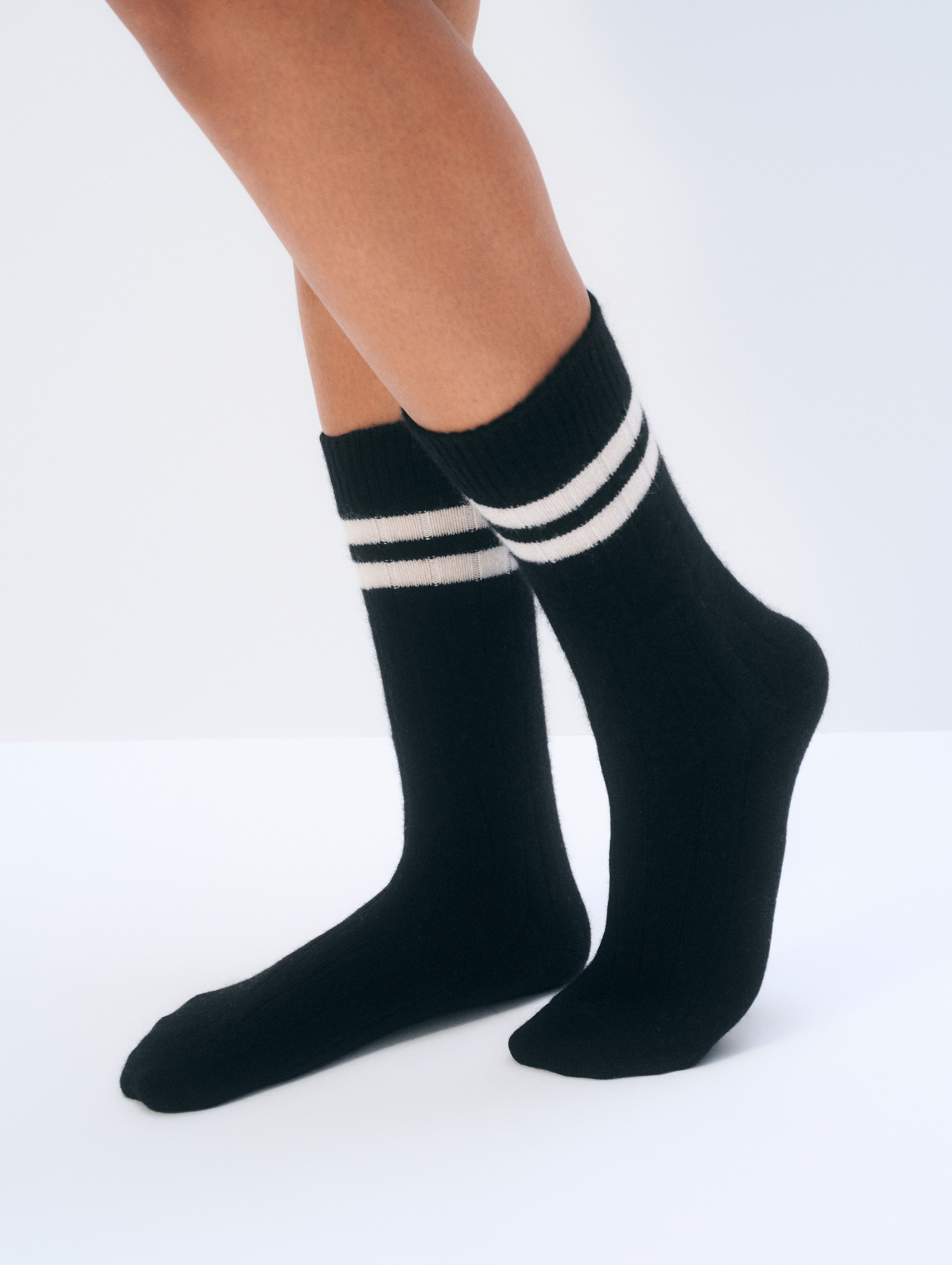 Cashmere Ribbed Socks | Black/Soft White