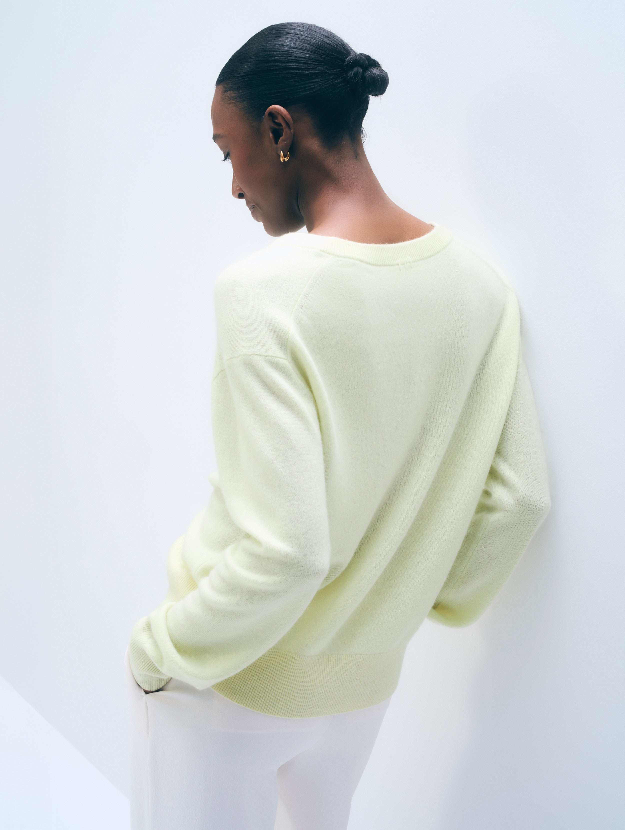 Cashmere V Neck | Pale Pistachio