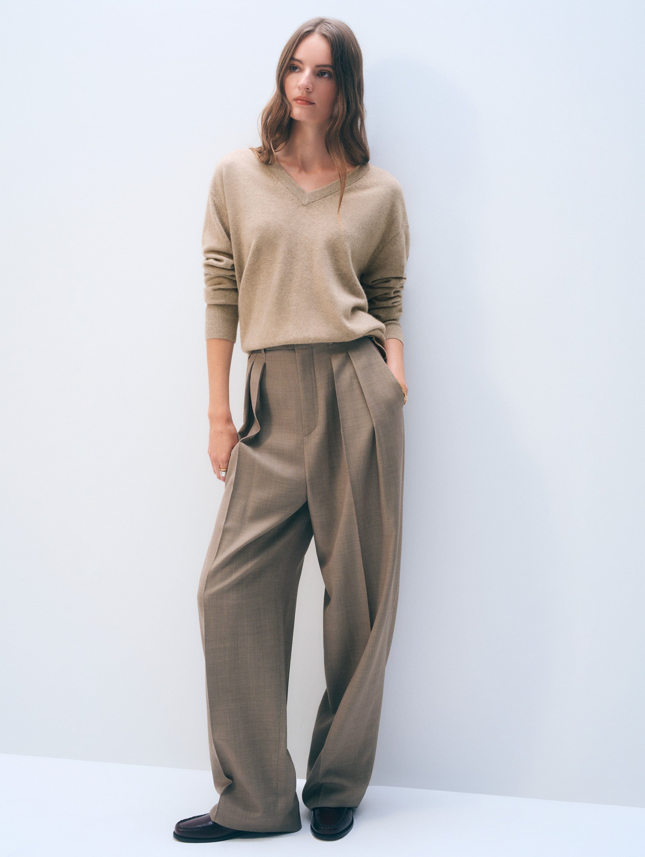 Cashmere V Neck | Taupe Heather