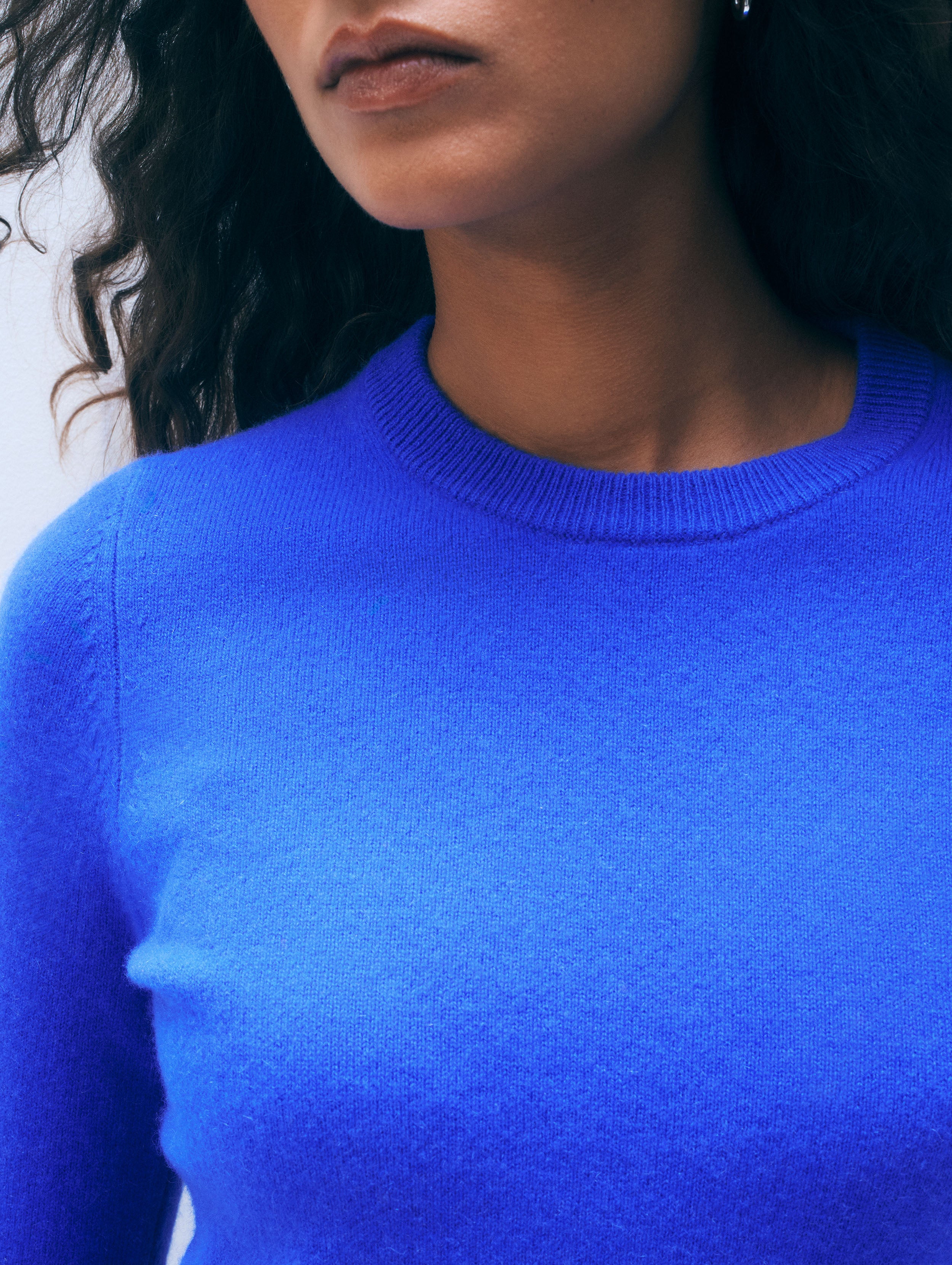 Cashmere Slim Stretch Crewneck | Cobalt Blue