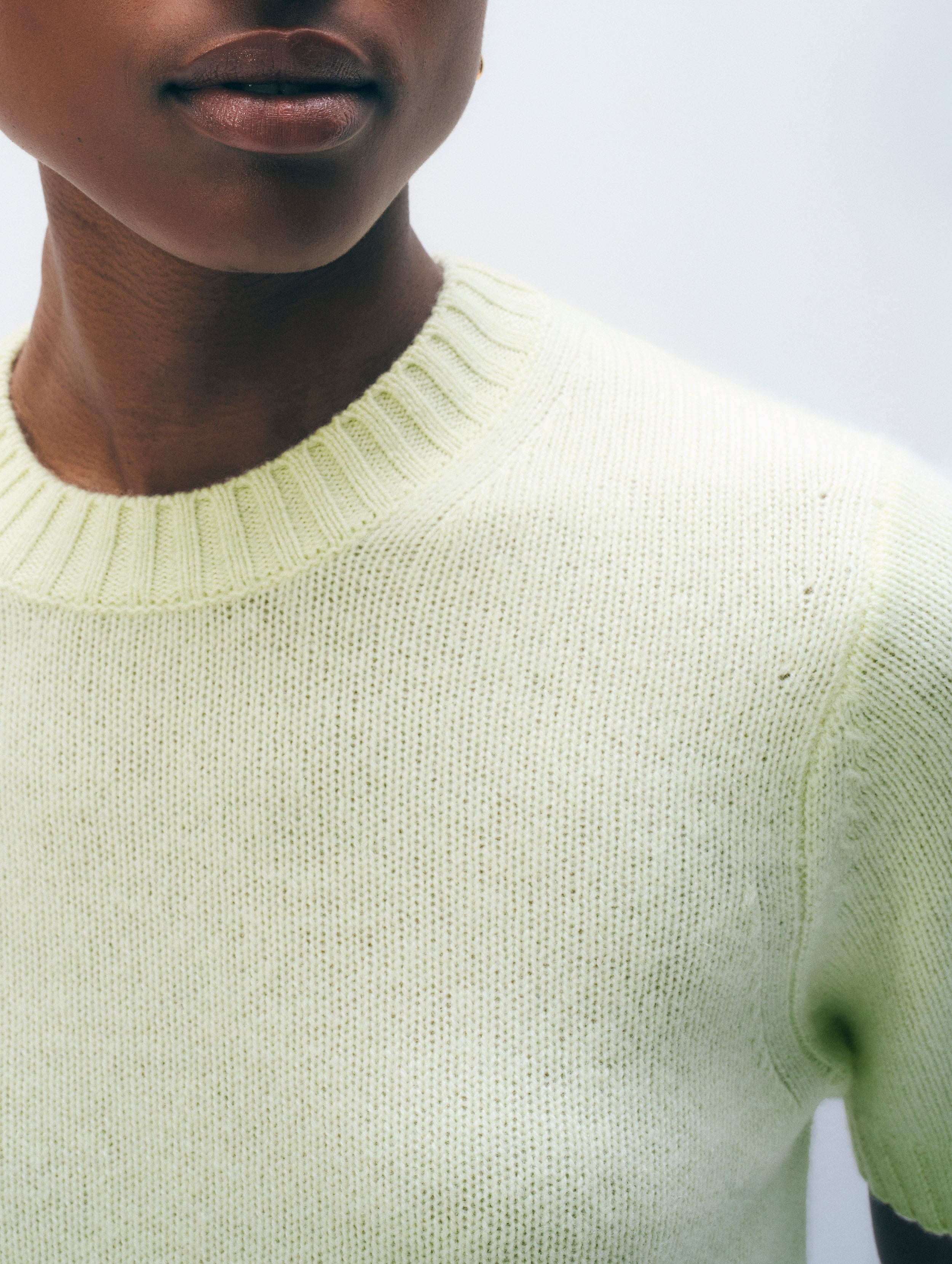 Cashmere Featherweight T-Shirt | Pale Pistachio