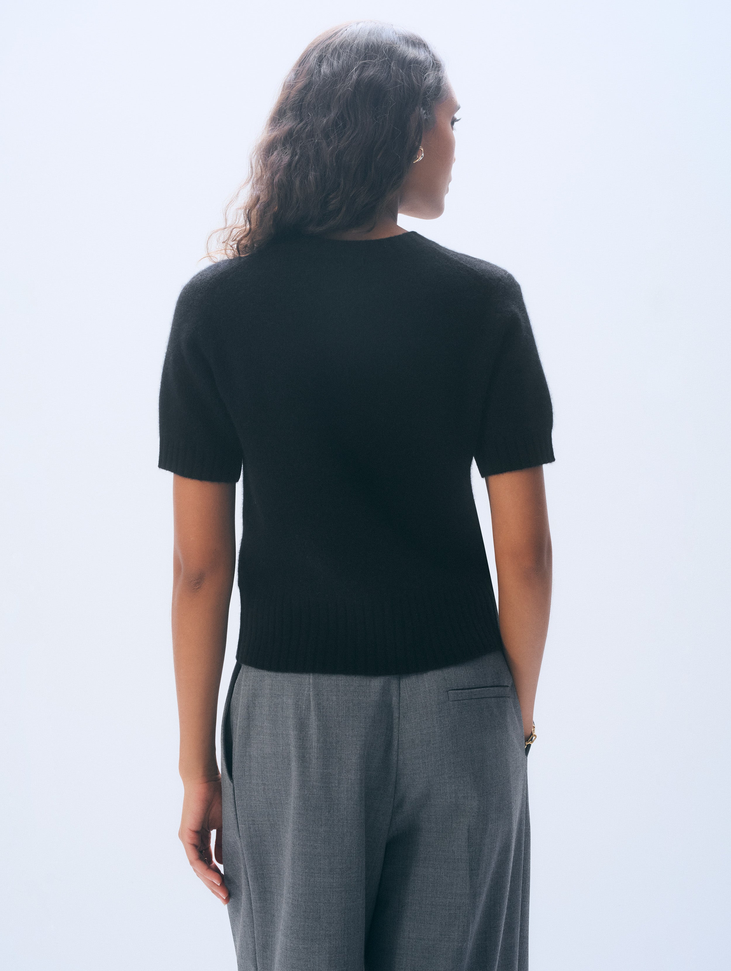 Cashmere Featherweight T-Shirt | Black