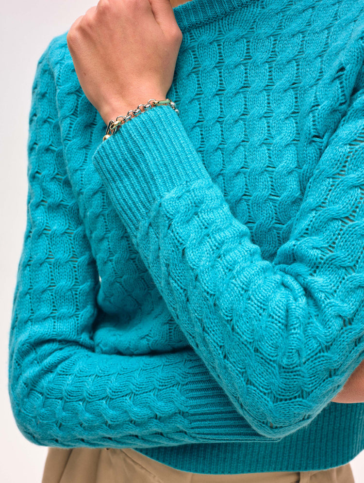 files/21363_CashmereCableShrunkenCrewneck_TurquoiseSea_GL_04.jpg