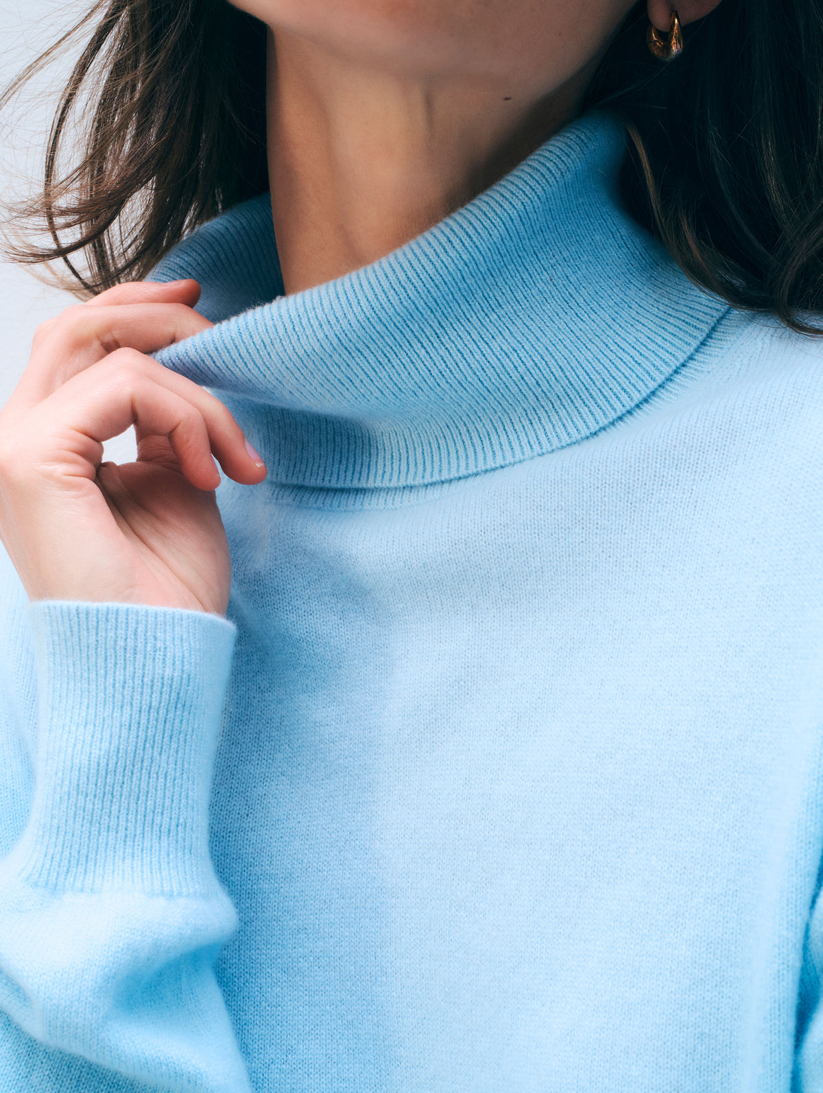 Cashmere Rib Trim Easy Turtleneck | Seersucker Blue
