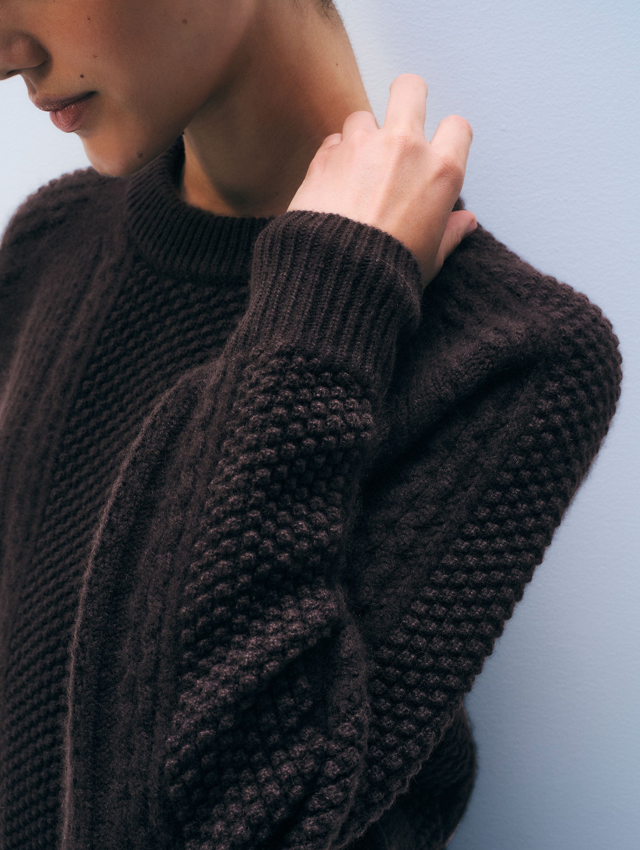 Cashmere Luxe Cable Crewneck | Dark Umber