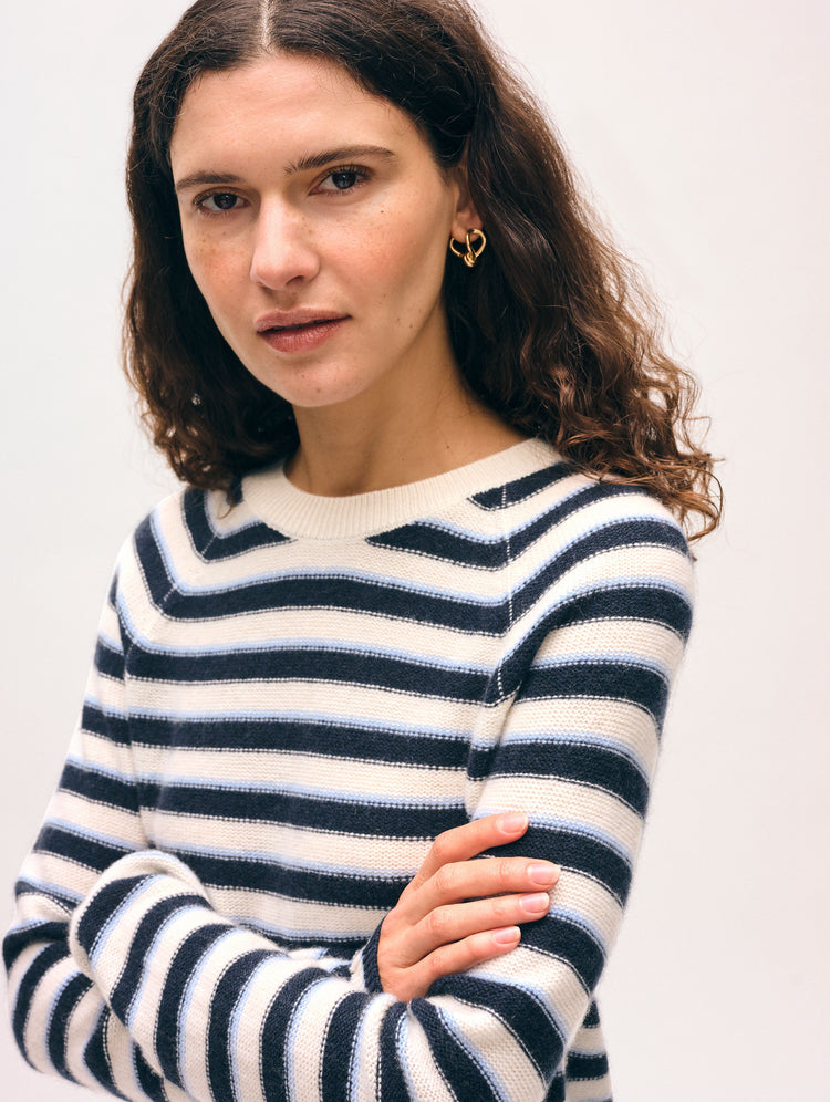 files/21531_CashmereStripedSweatshirt_SoftWhite_Navy_IG_04.jpg