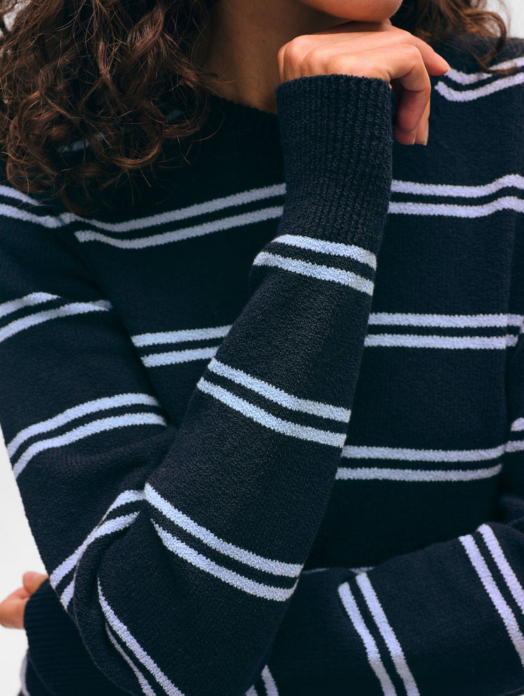 files/21534_FineCottonBoucleStripedSweatshirt_DeepNavy_PastelBlue_IG_04.jpg
