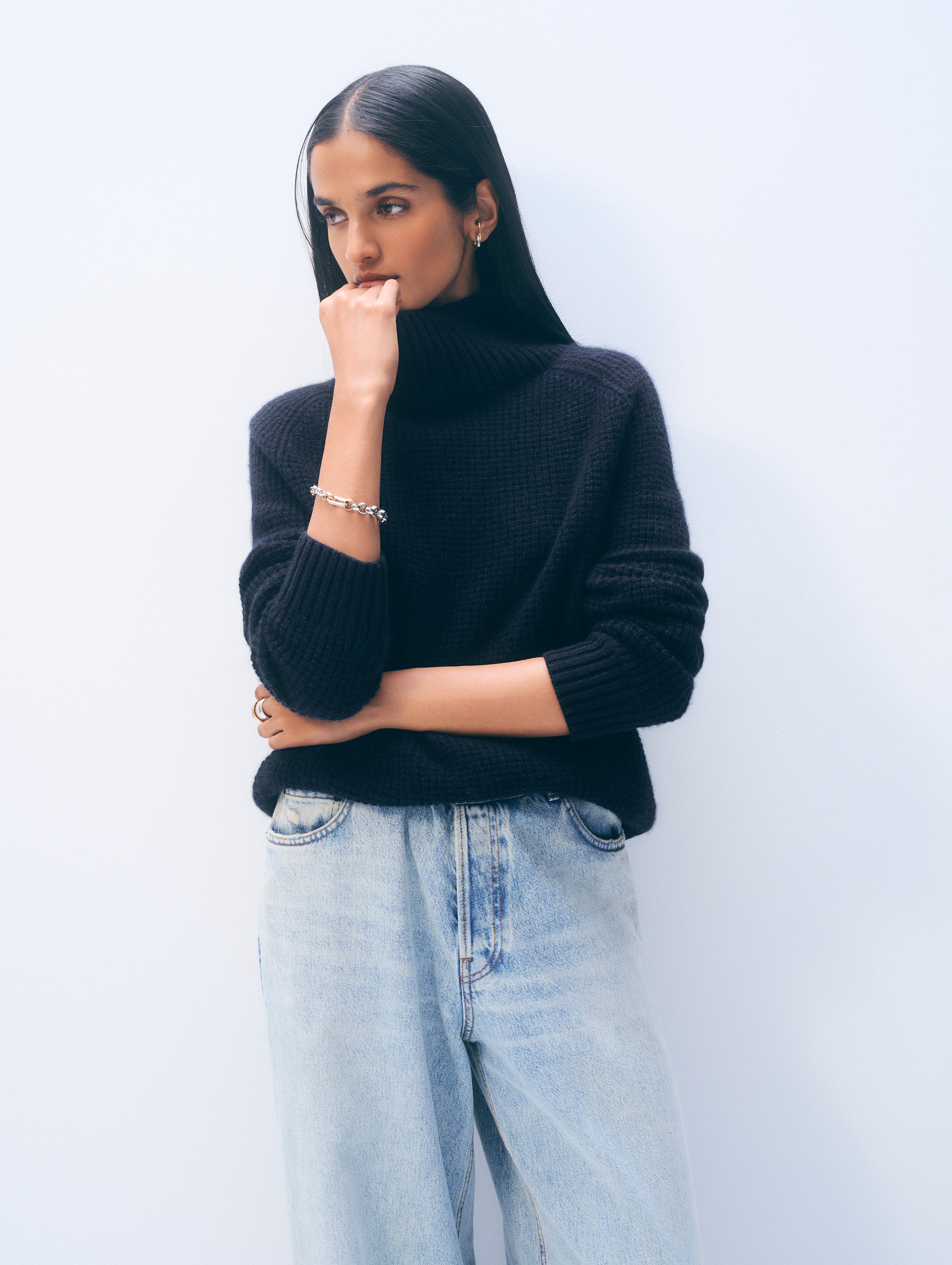 Cashmere Luxe Waffle Standneck | Deep Navy