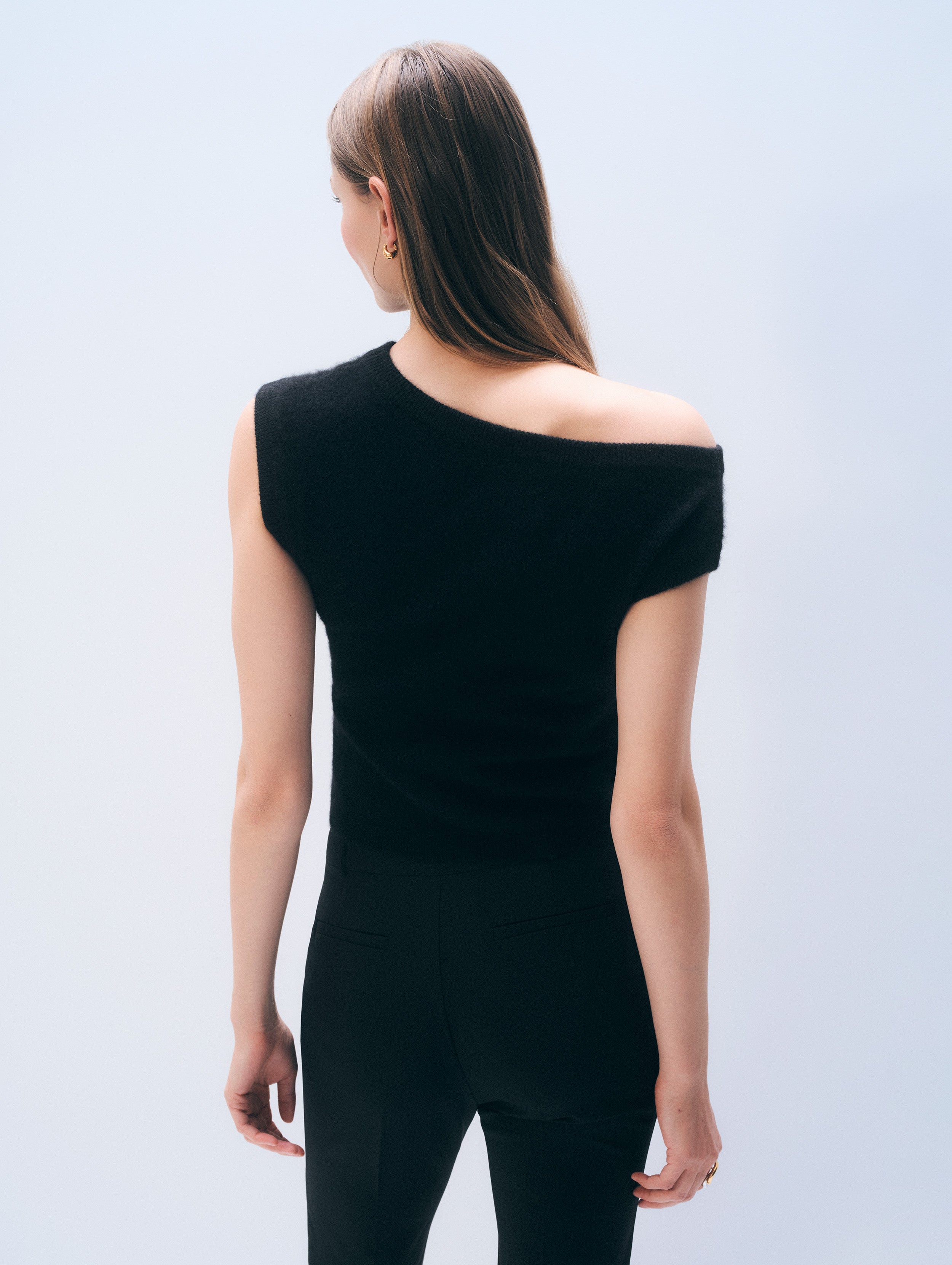 Cashmere Off Shoulder Top | Black
