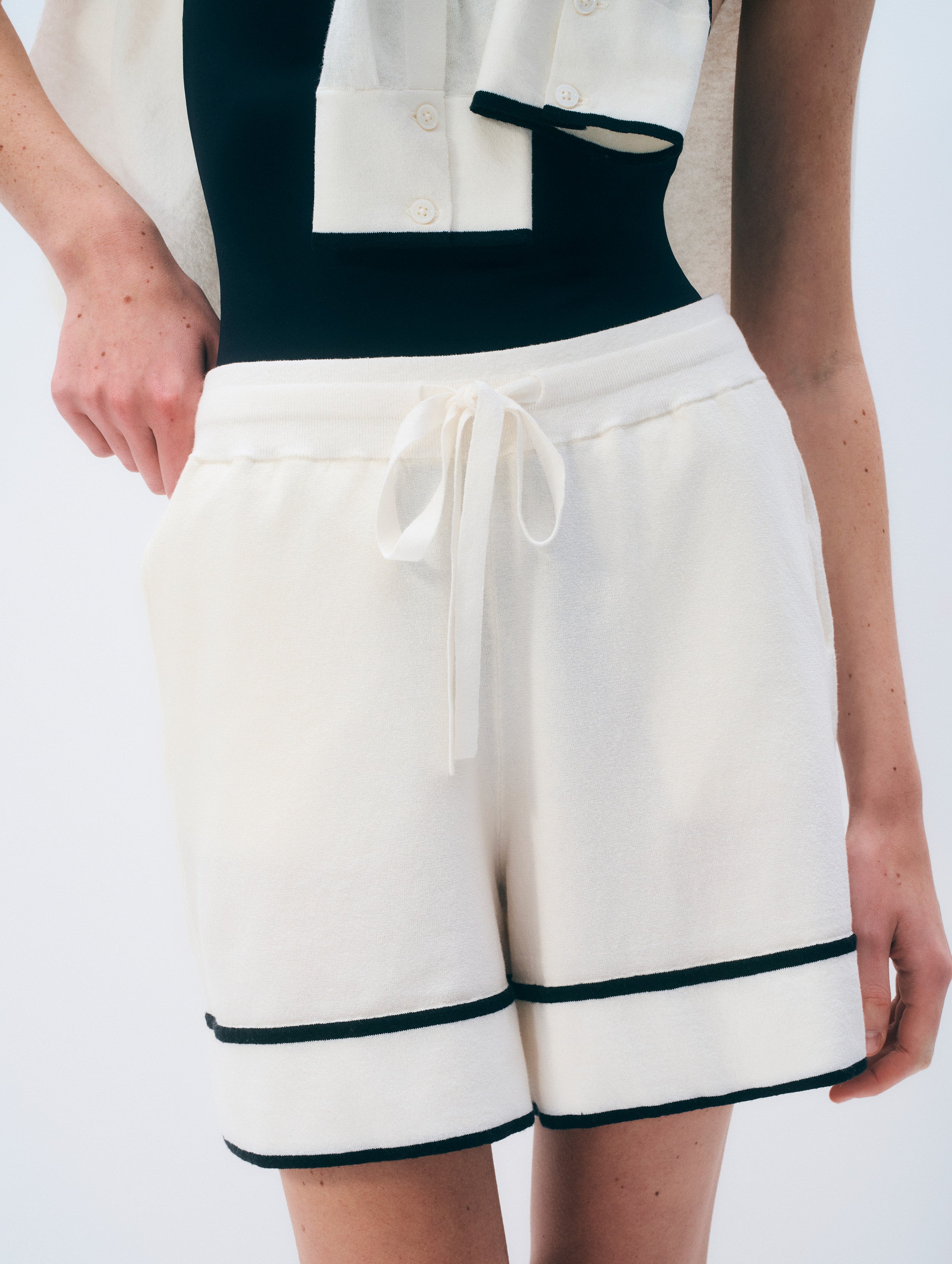 Linen Blend Shorts | White
