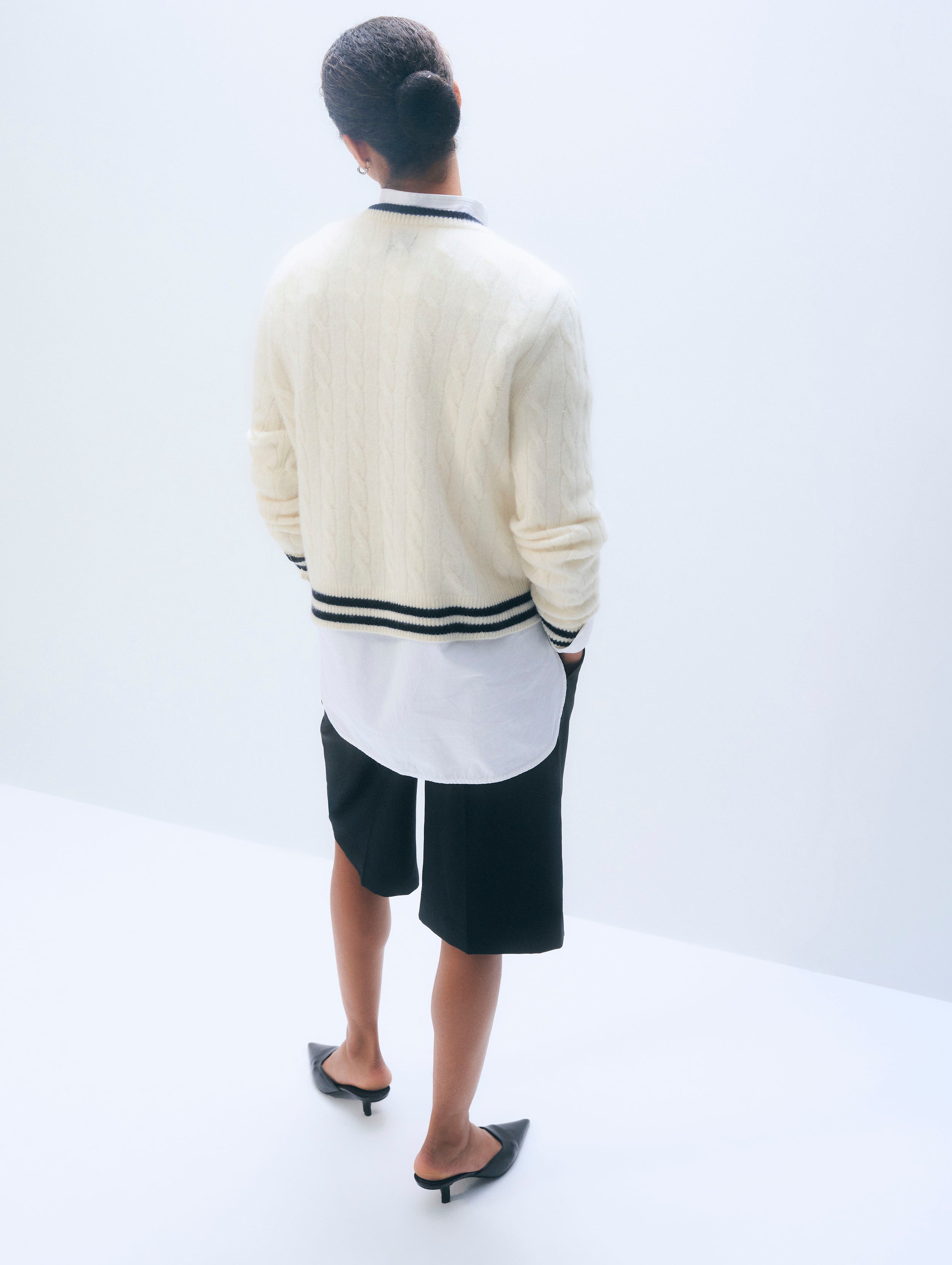 Cashmere Varsity Cable Crewneck | Ivory/Navy