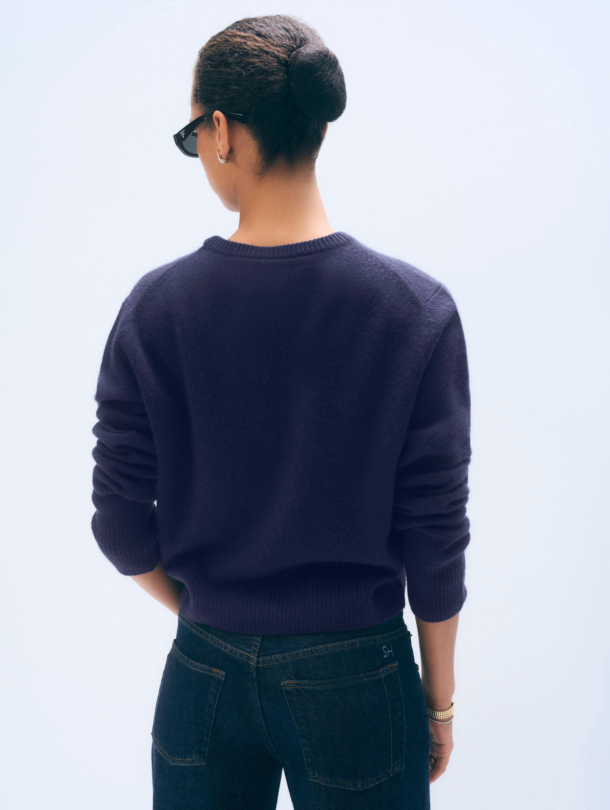 Cashmere Blend Embroidered Swan Sweater | Navy/Ivory