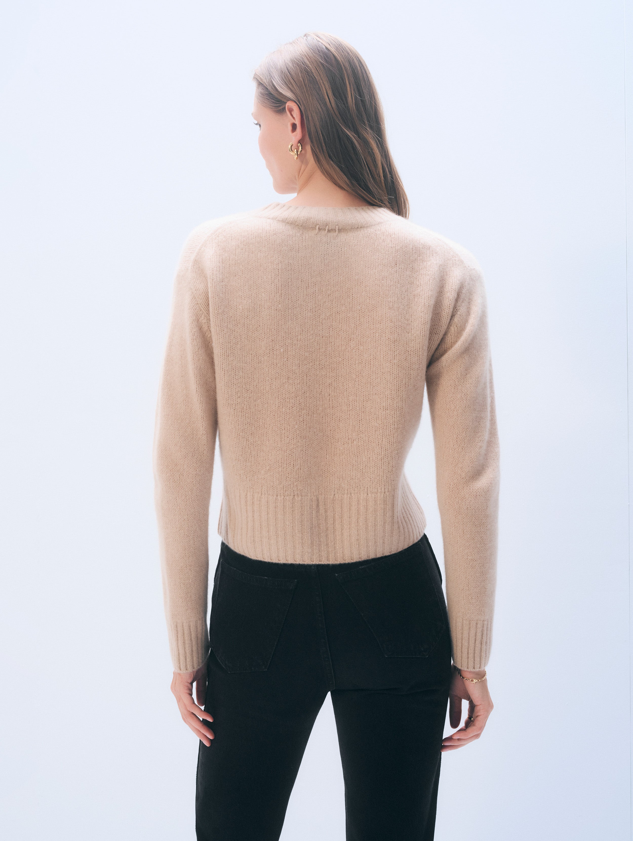 Cashmere Featherweight V-Neck | Muted Camel
