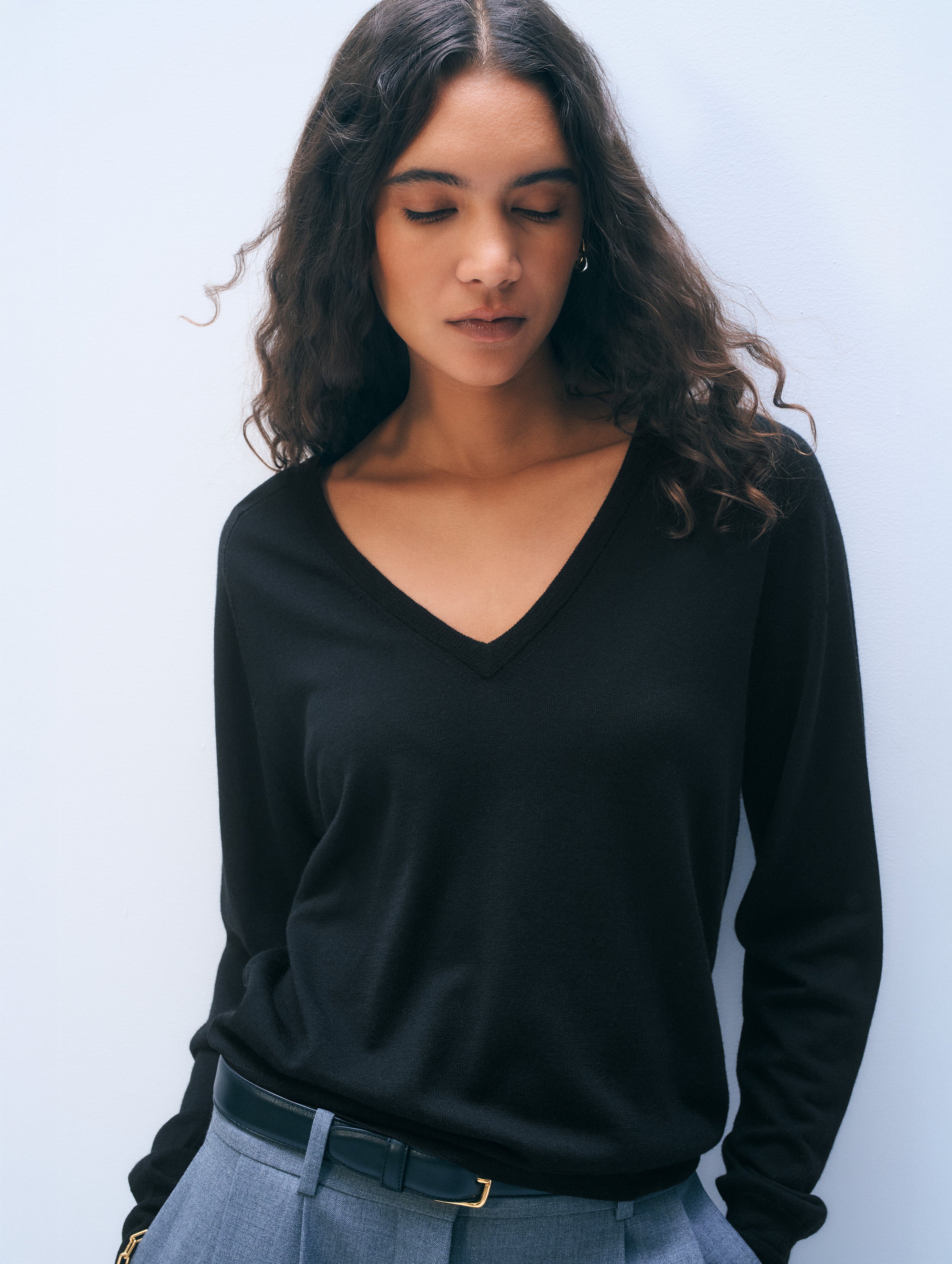 Superfine Merino Wool V-Neck | Black