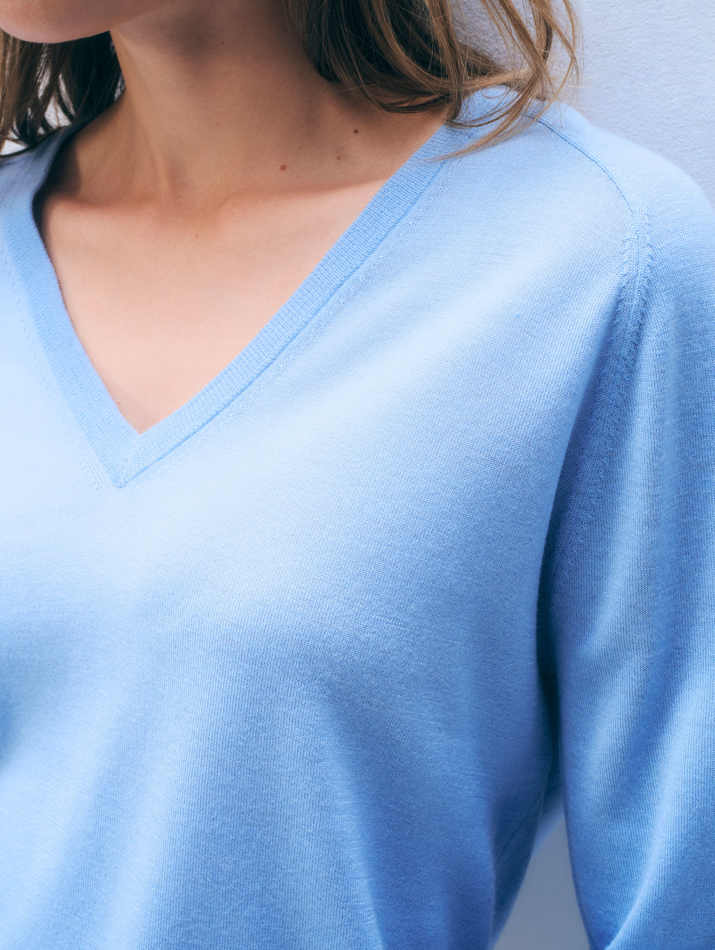 Superfine Merino Wool V-Neck | Blue Horizon