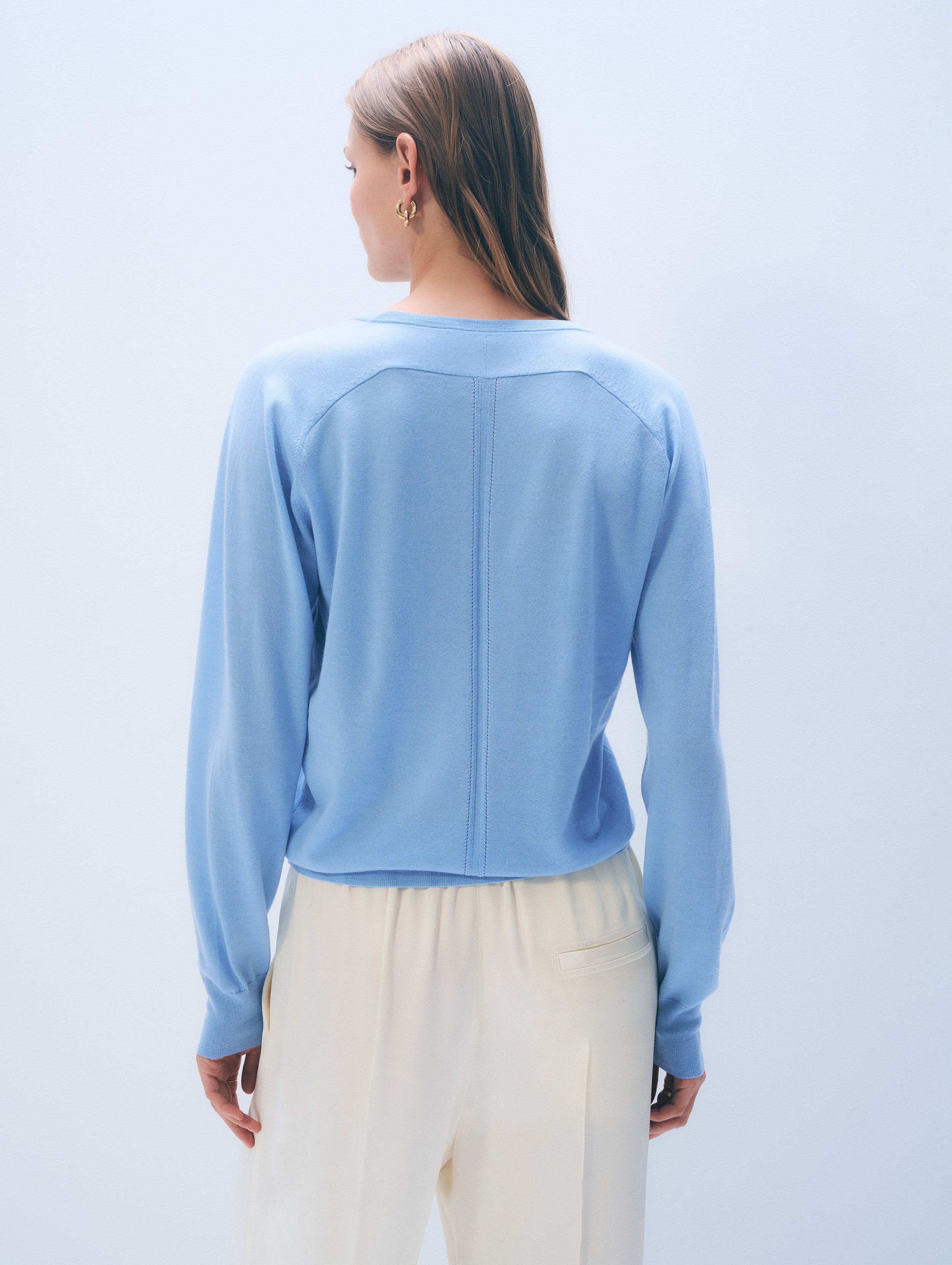 Superfine Merino Wool V-Neck | Blue Horizon