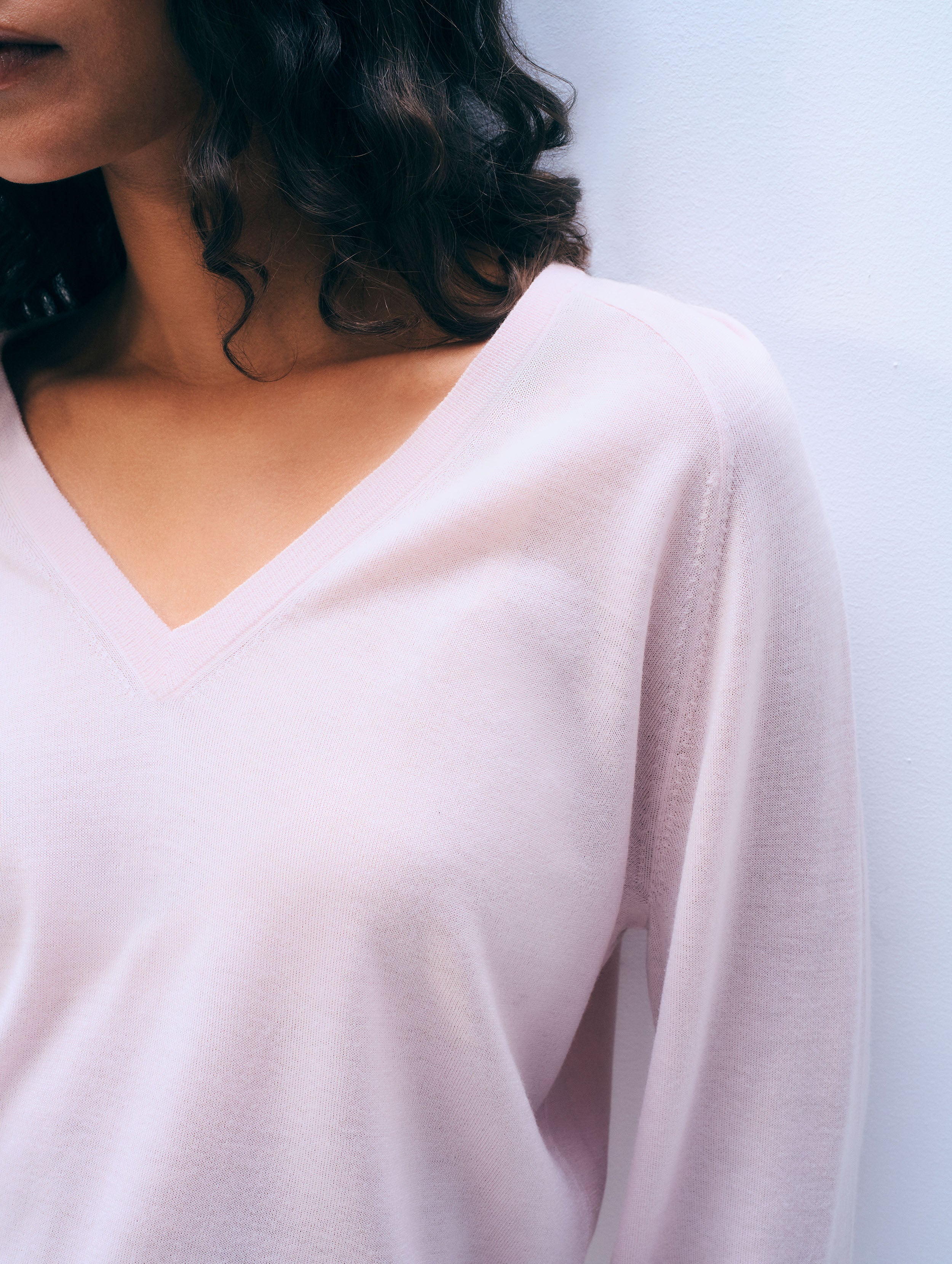 Superfine Merino Wool V-Neck | Rosewater Pink