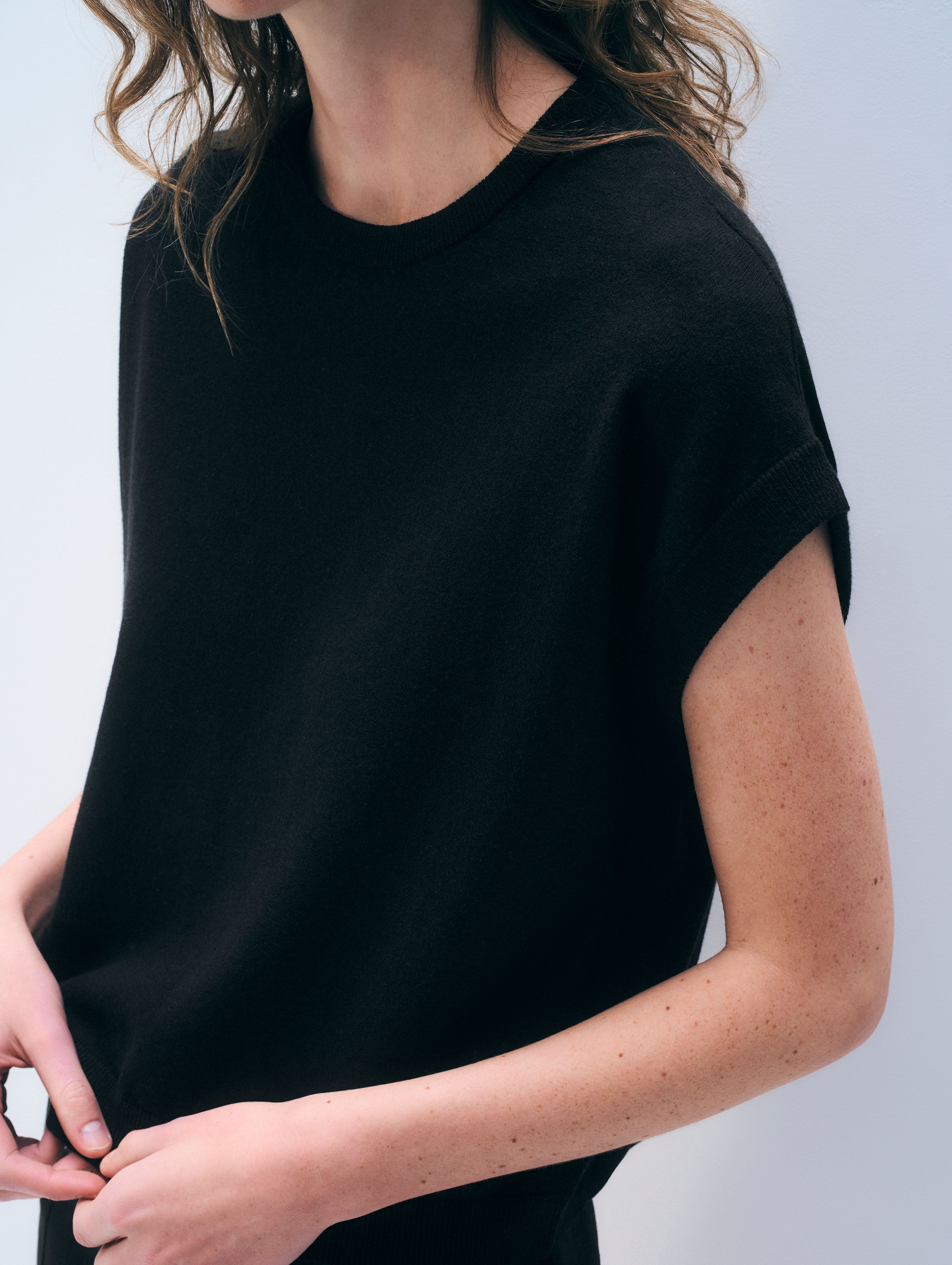 Linen Blend T-Shirt | Black