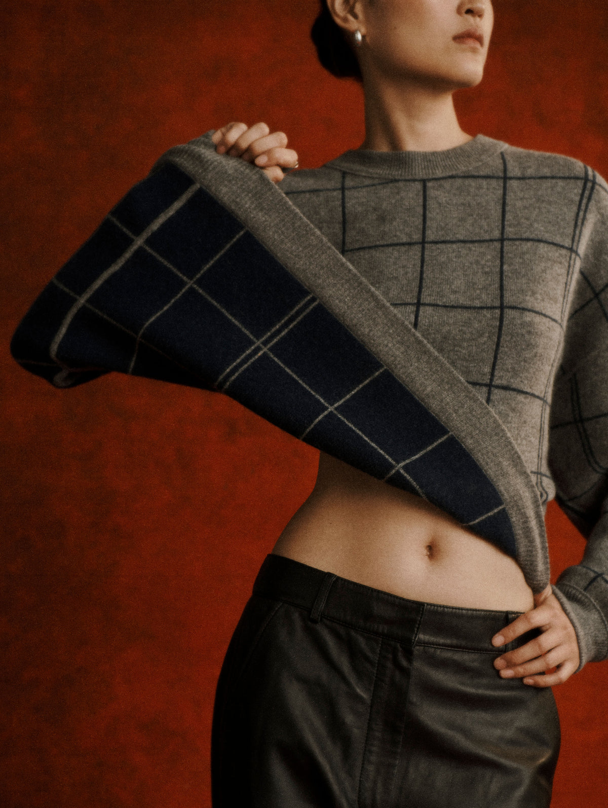 Reversible Cashmere Blend Windowpane Sweatshirt | Navy Combo