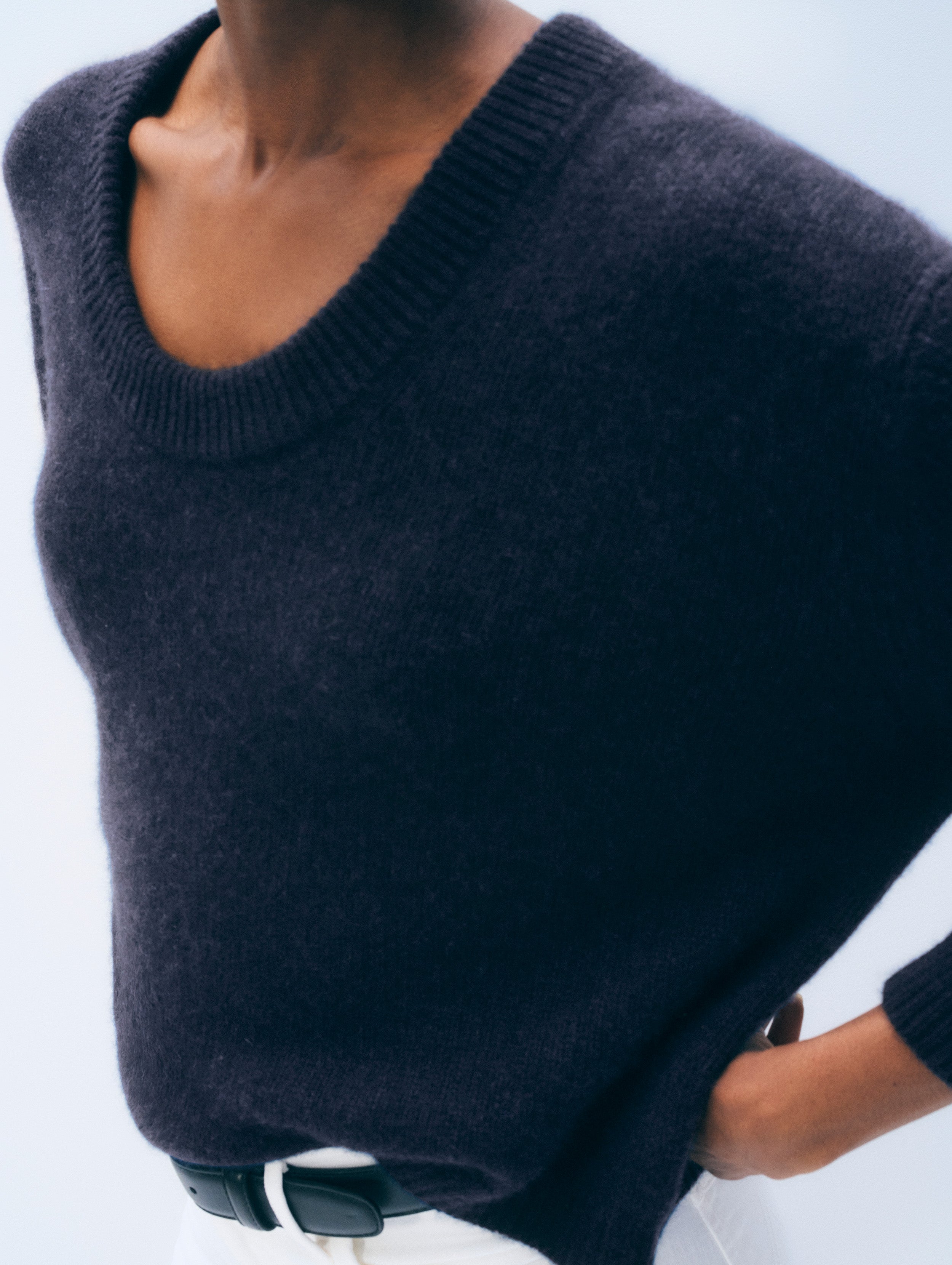 Featherweight Cashmere Scoopneck Tee | Deep Navy