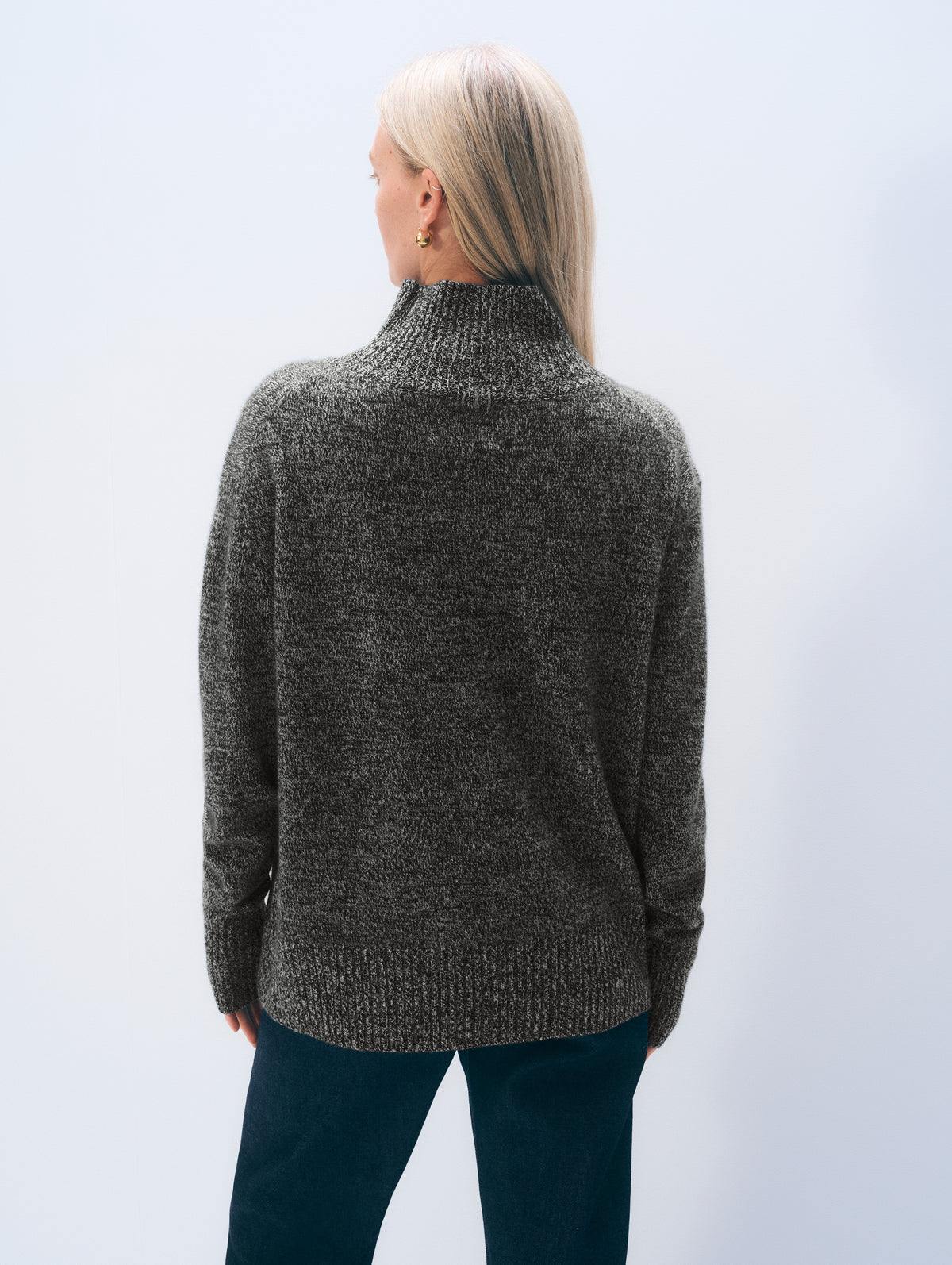 Cashmere Oversized Standneck | Black / Natural Heather Marl