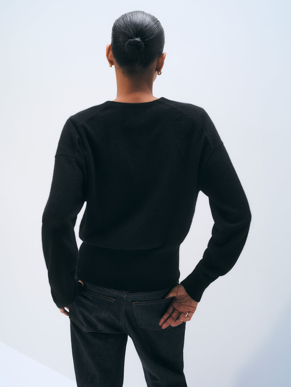 Cashmere Deep V Cardigan | Black