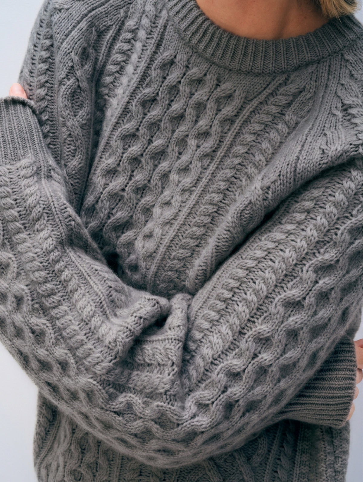 Cashmere Cable Crewneck | Graphite Heather