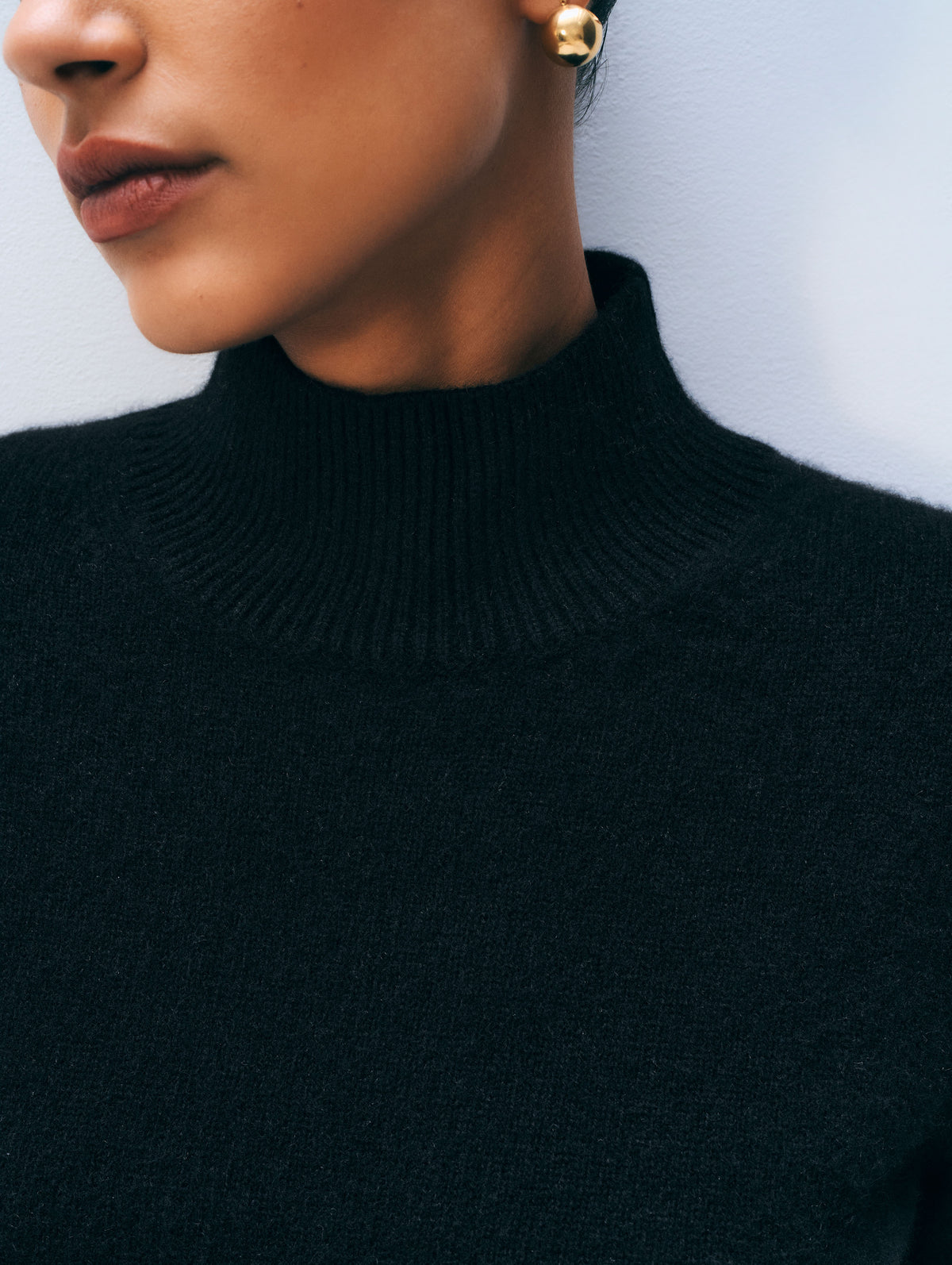 Cashmere Mockneck Tee | Black