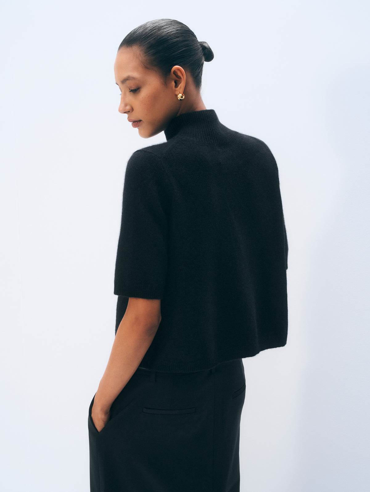 Cashmere Mockneck Tee | Black