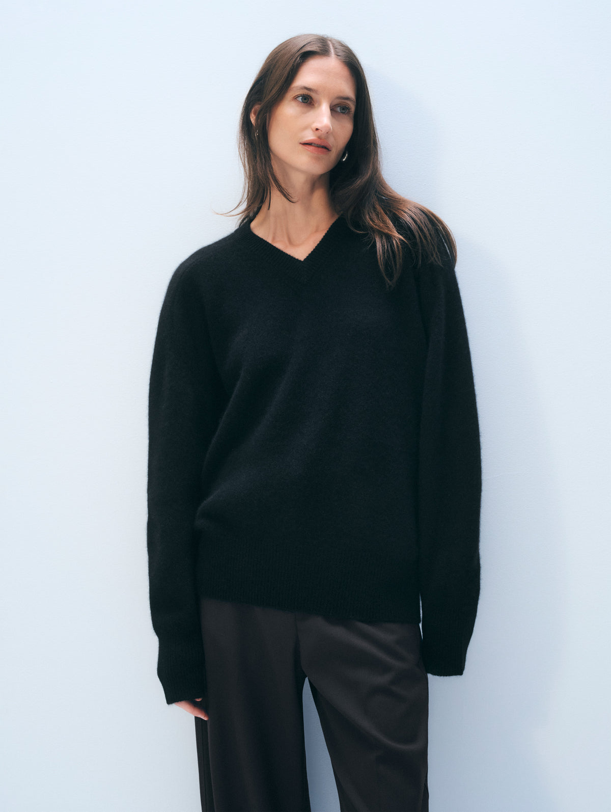 Cashmere Saddle Sleeve V Neck | Black
