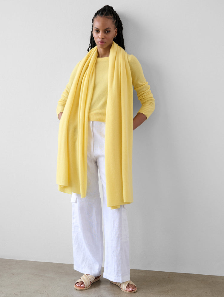 files/4547T_Cashmere-Travel-Wrap_Soft-Daffodil_NI_01.jpg